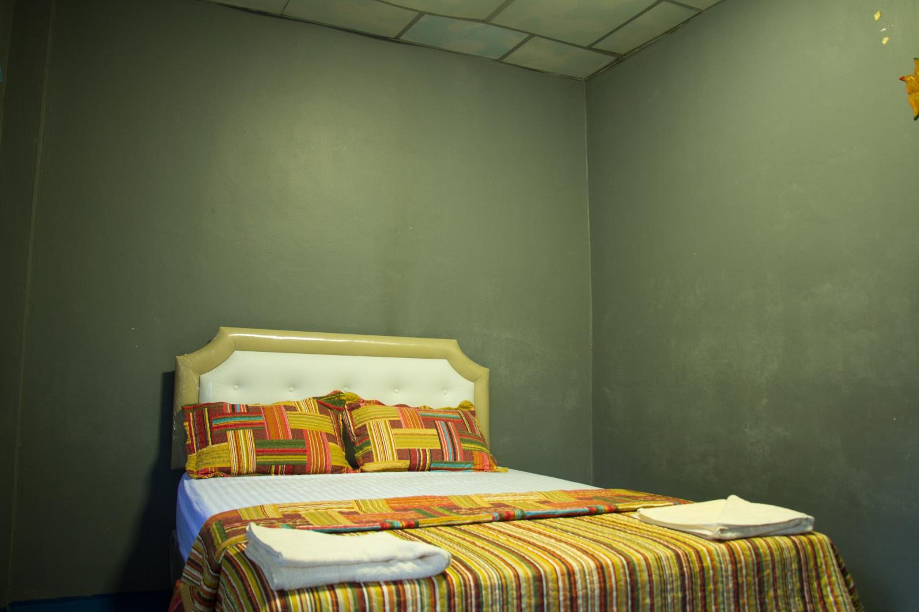 Double Room with Private Bathroom - Photo 3