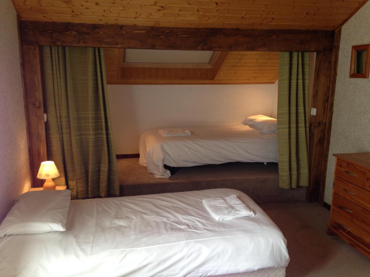 Double or Twin Room with Private Bathroom