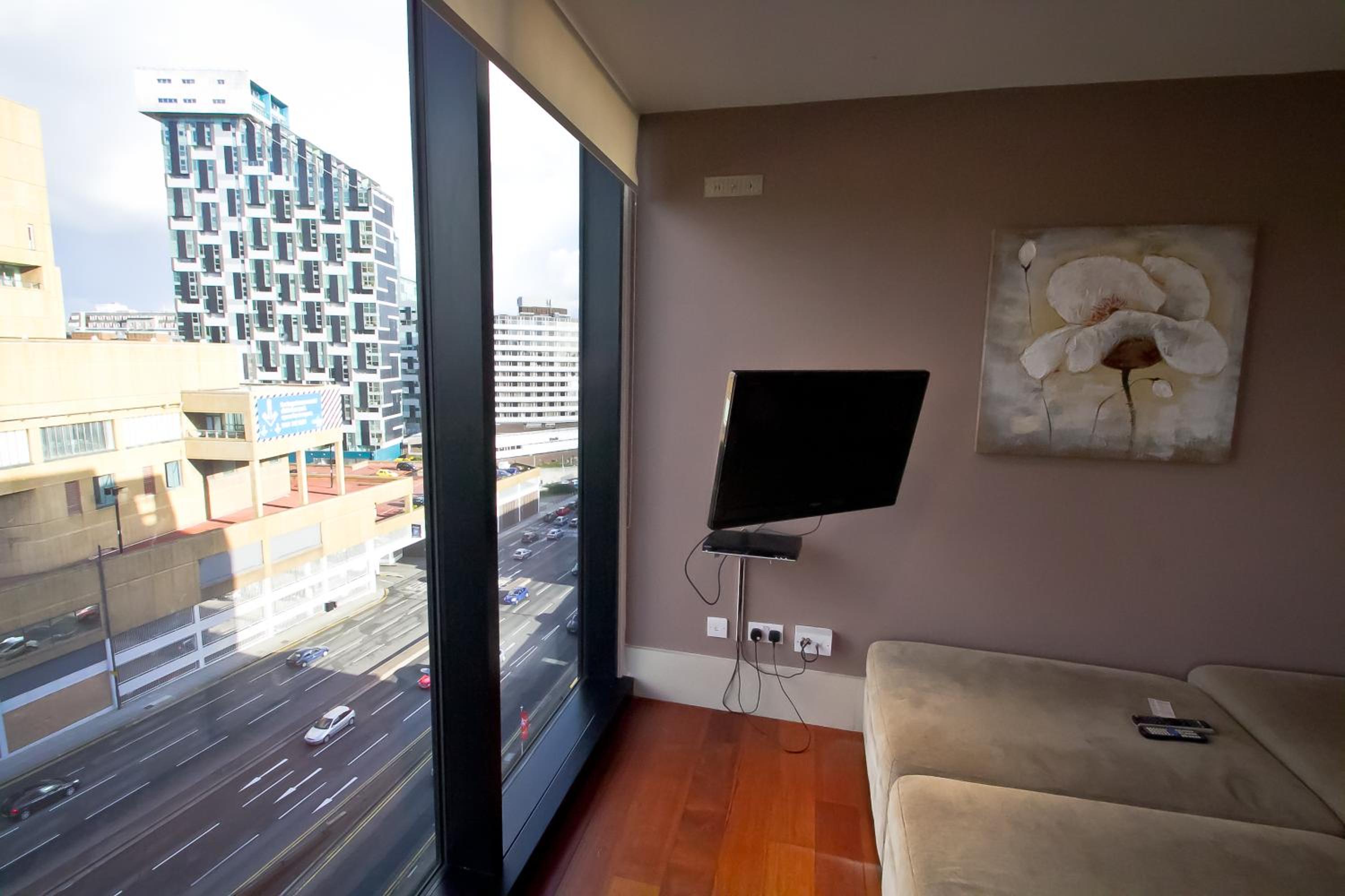 Two-Bedroom Apartment (6 Adults) photo 3
