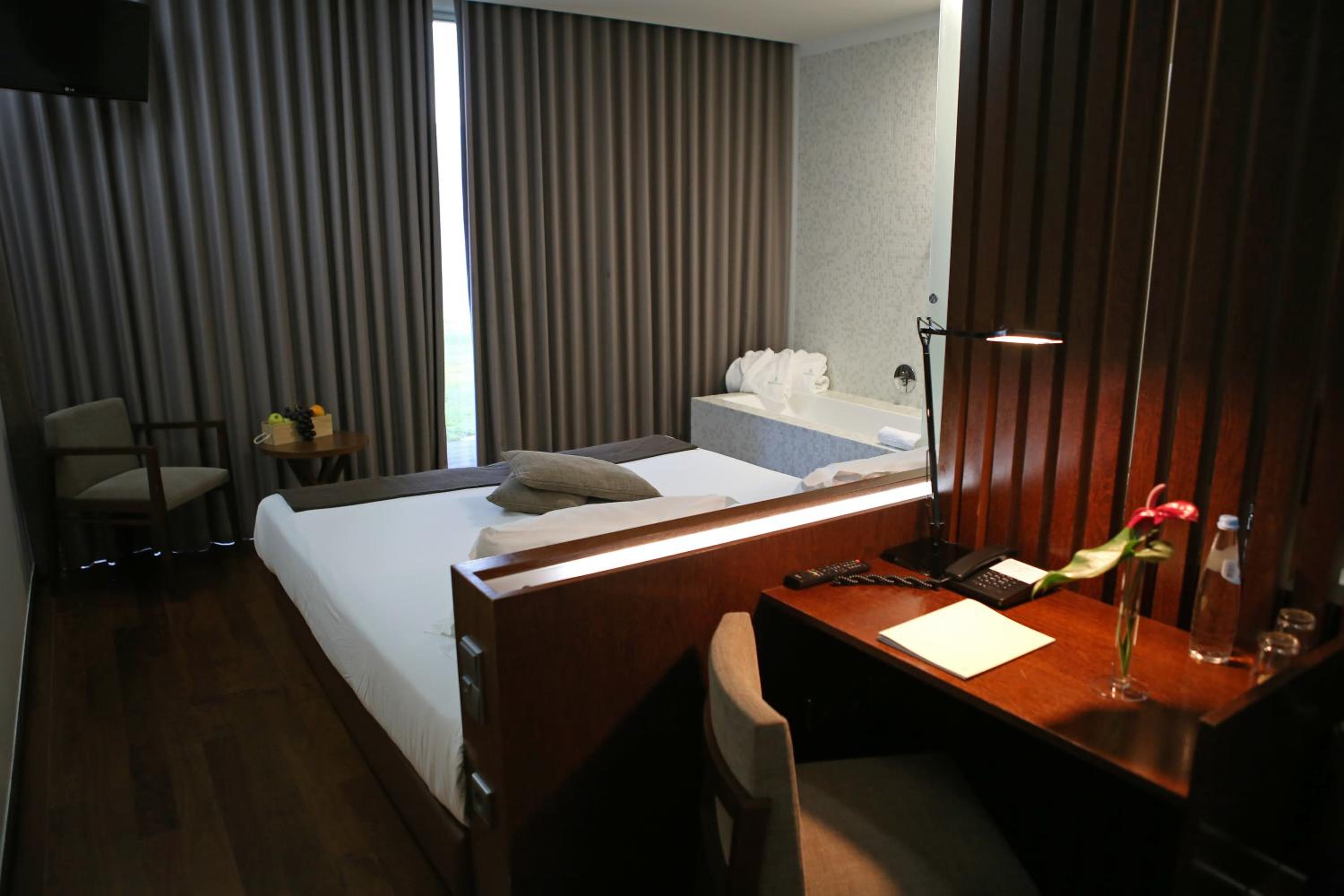 Double Room With Mountain View - Photo 8