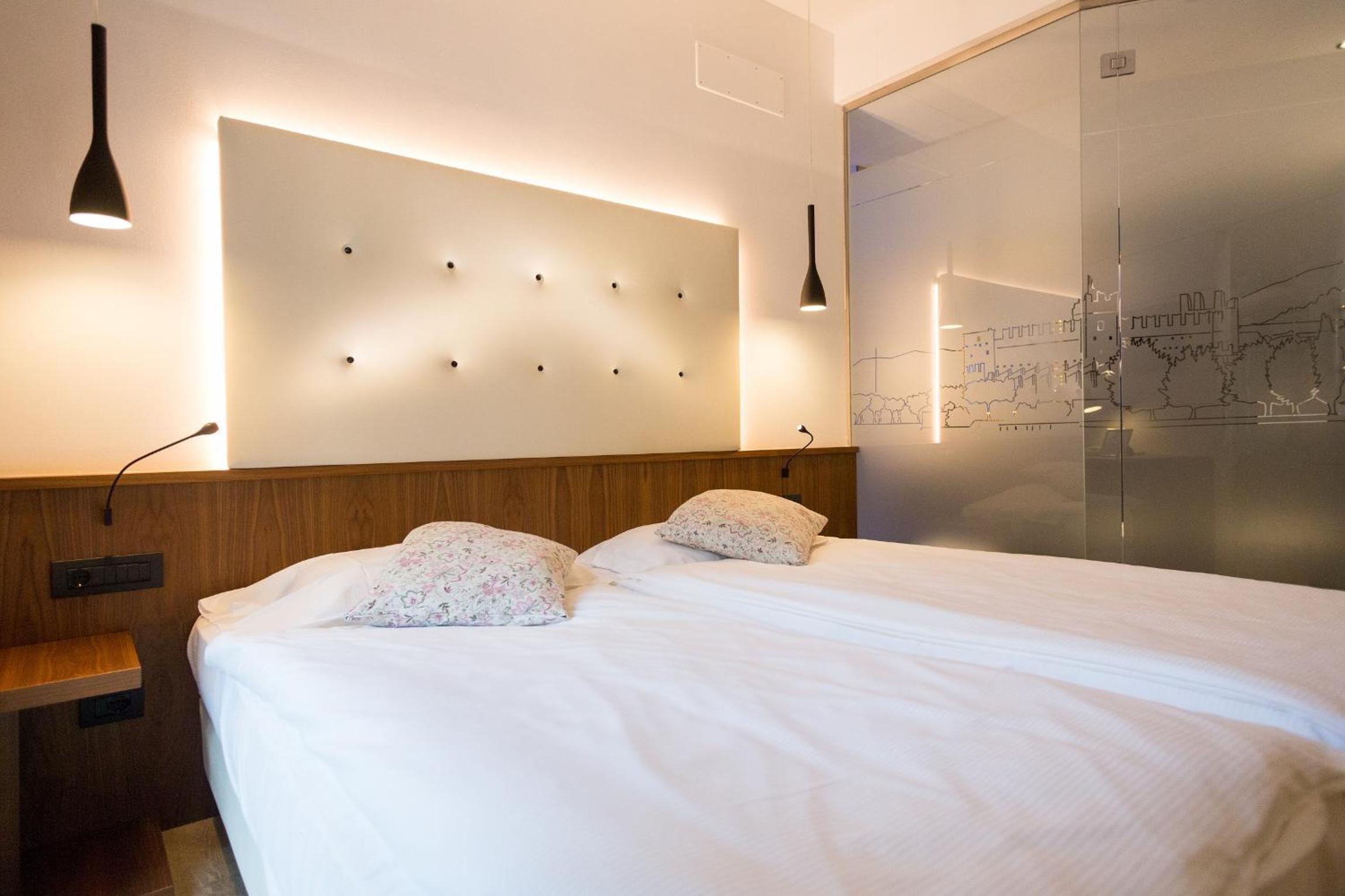 Double or Twin Room with Balcony photo 3