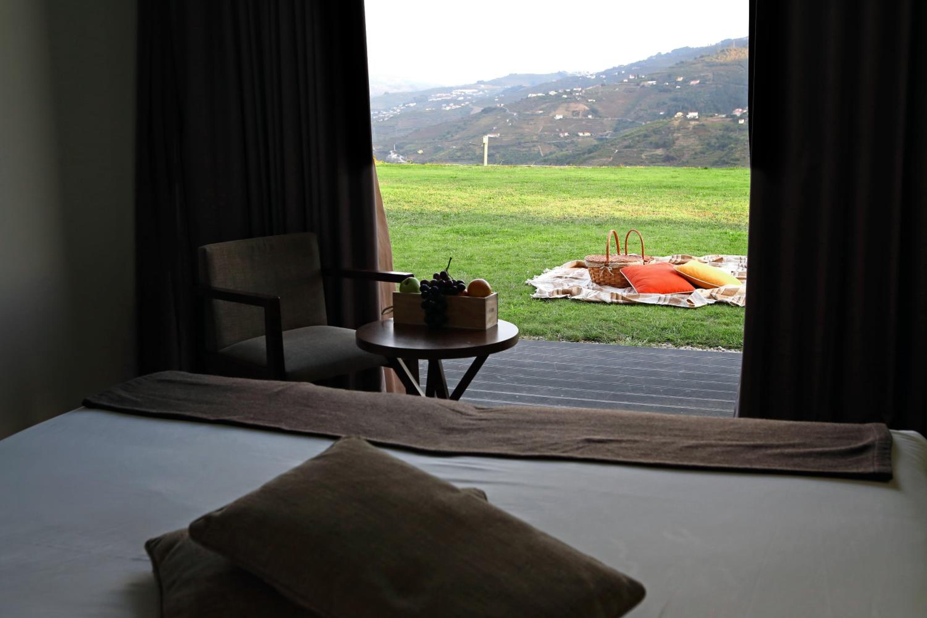Twin/Double Room with Garden View - Photo 8