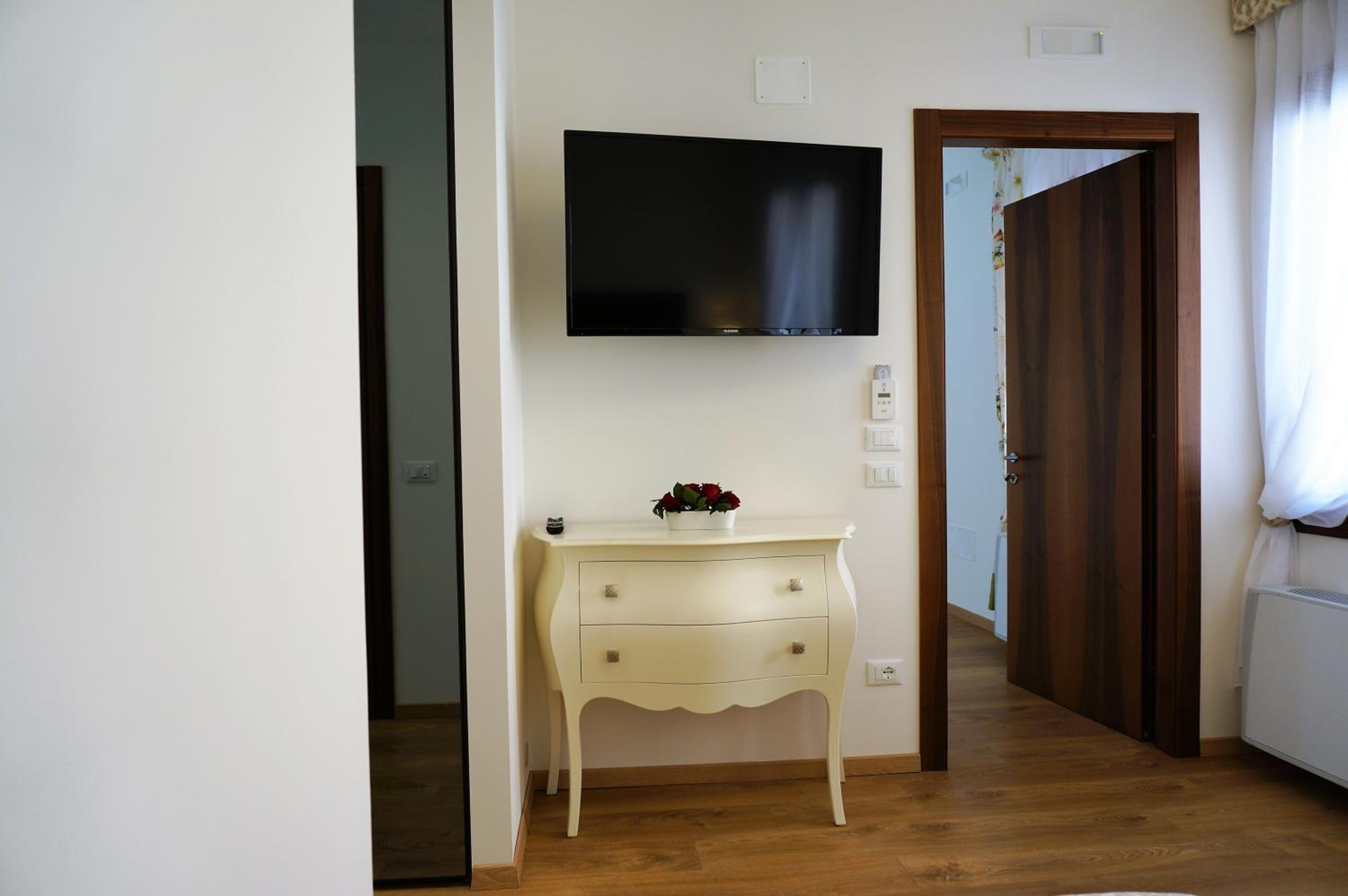 Double or Twin Room with Garden View