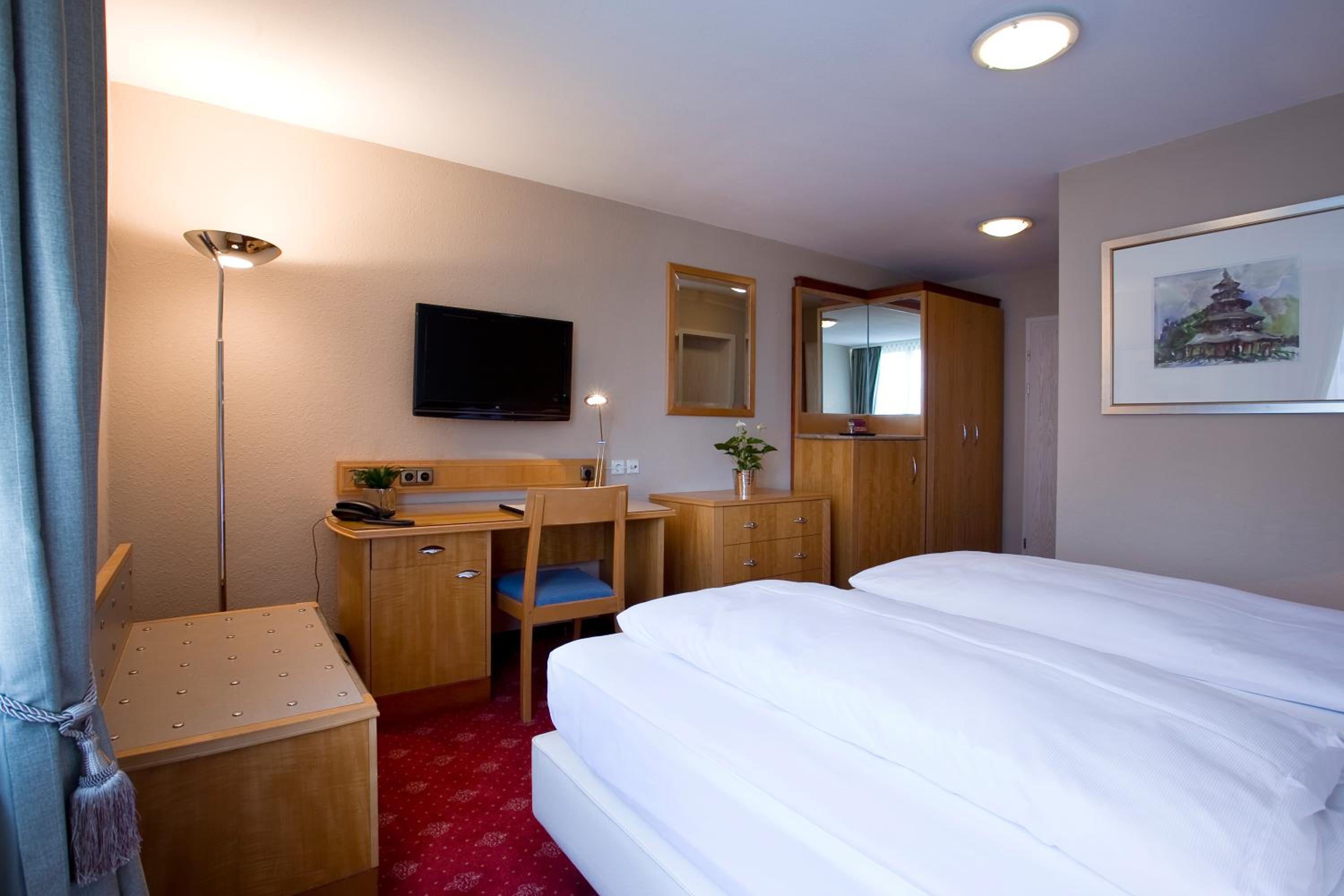 Double Room - Photo 9