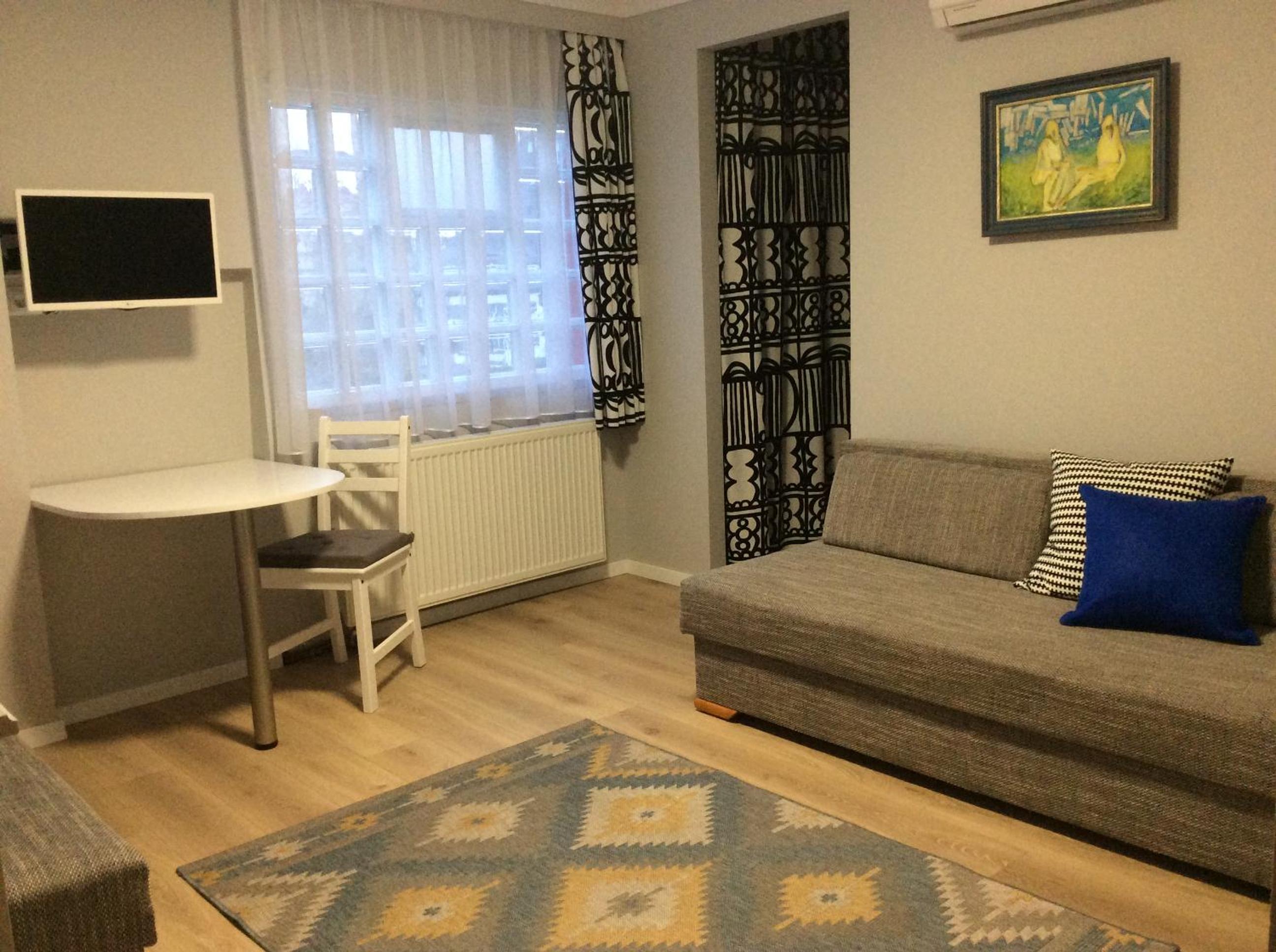 Triple Room with Private Bathroom photo 3