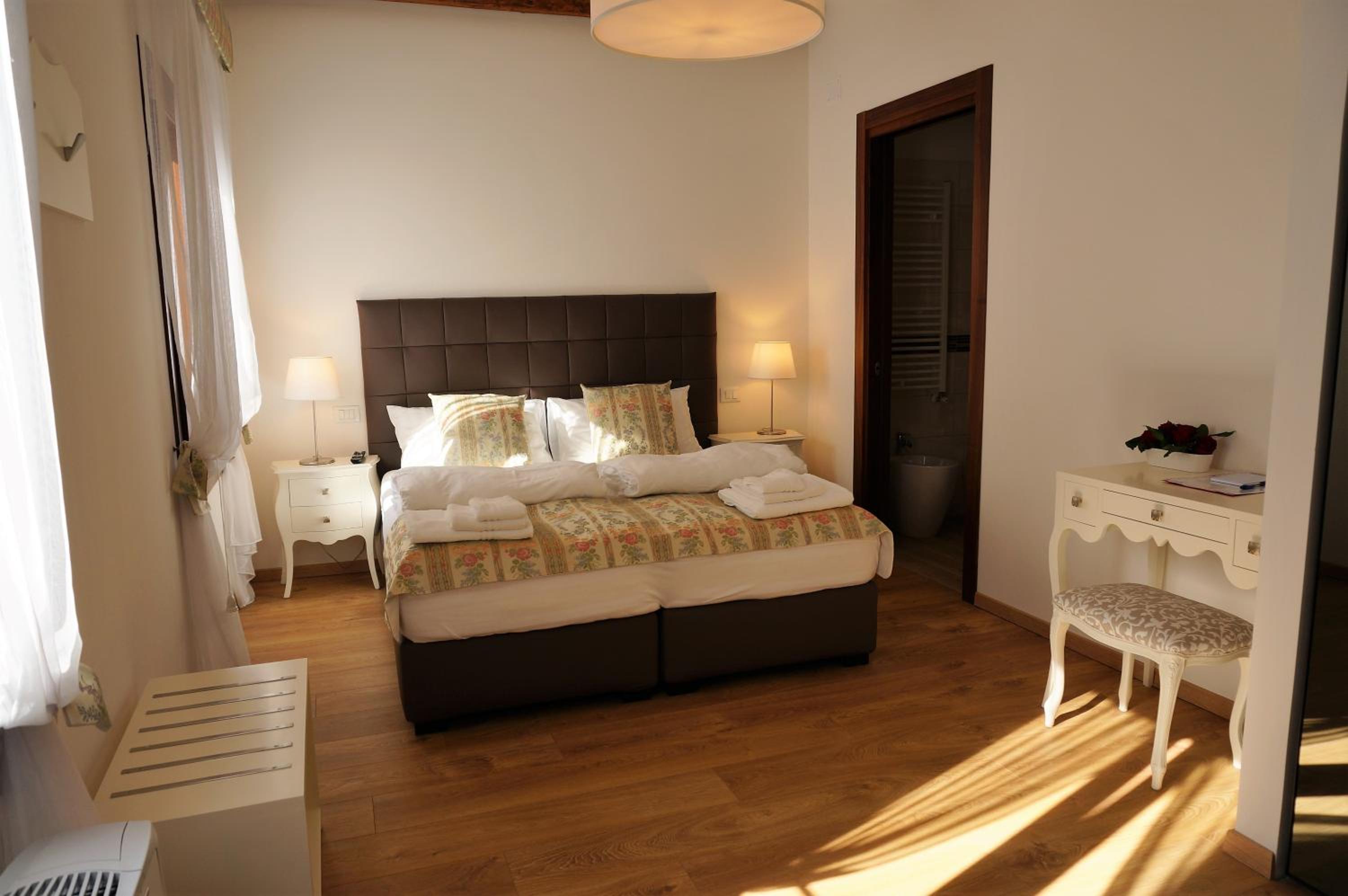 Double or Twin Room with Garden View photo 3