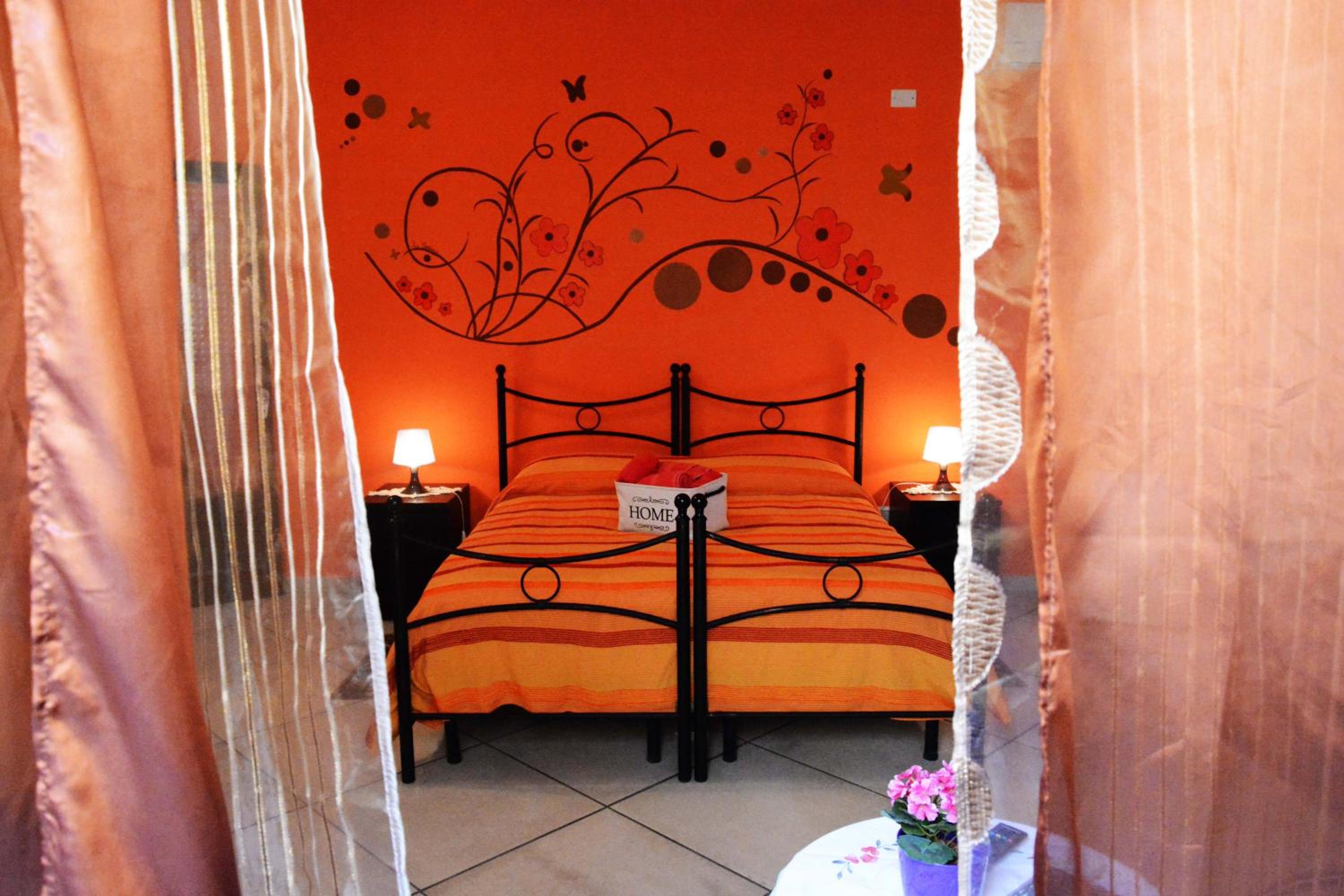 Double or Twin Room with Private Bathroom - Photo 15