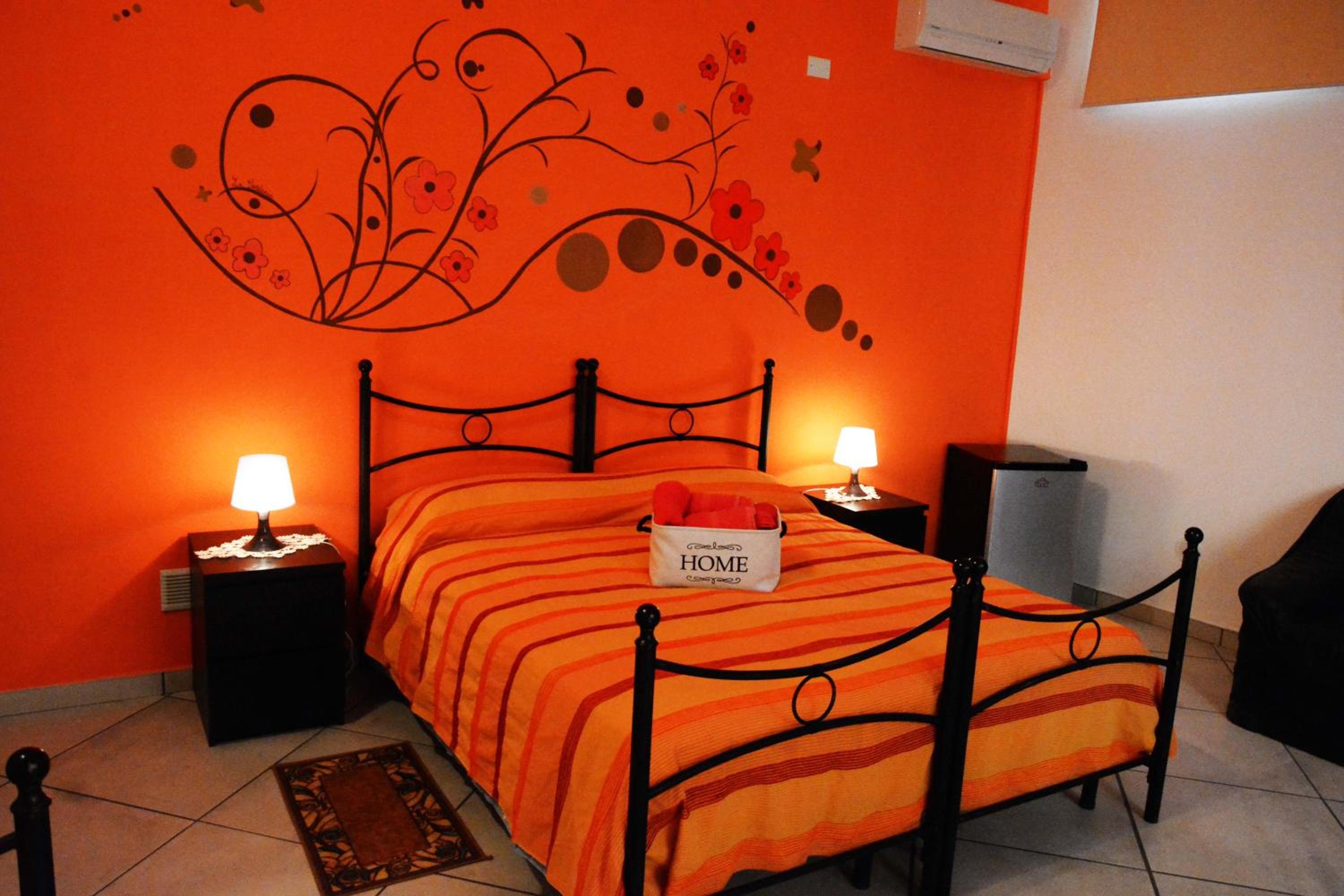 Double or Twin Room with Private Bathroom - Photo 5