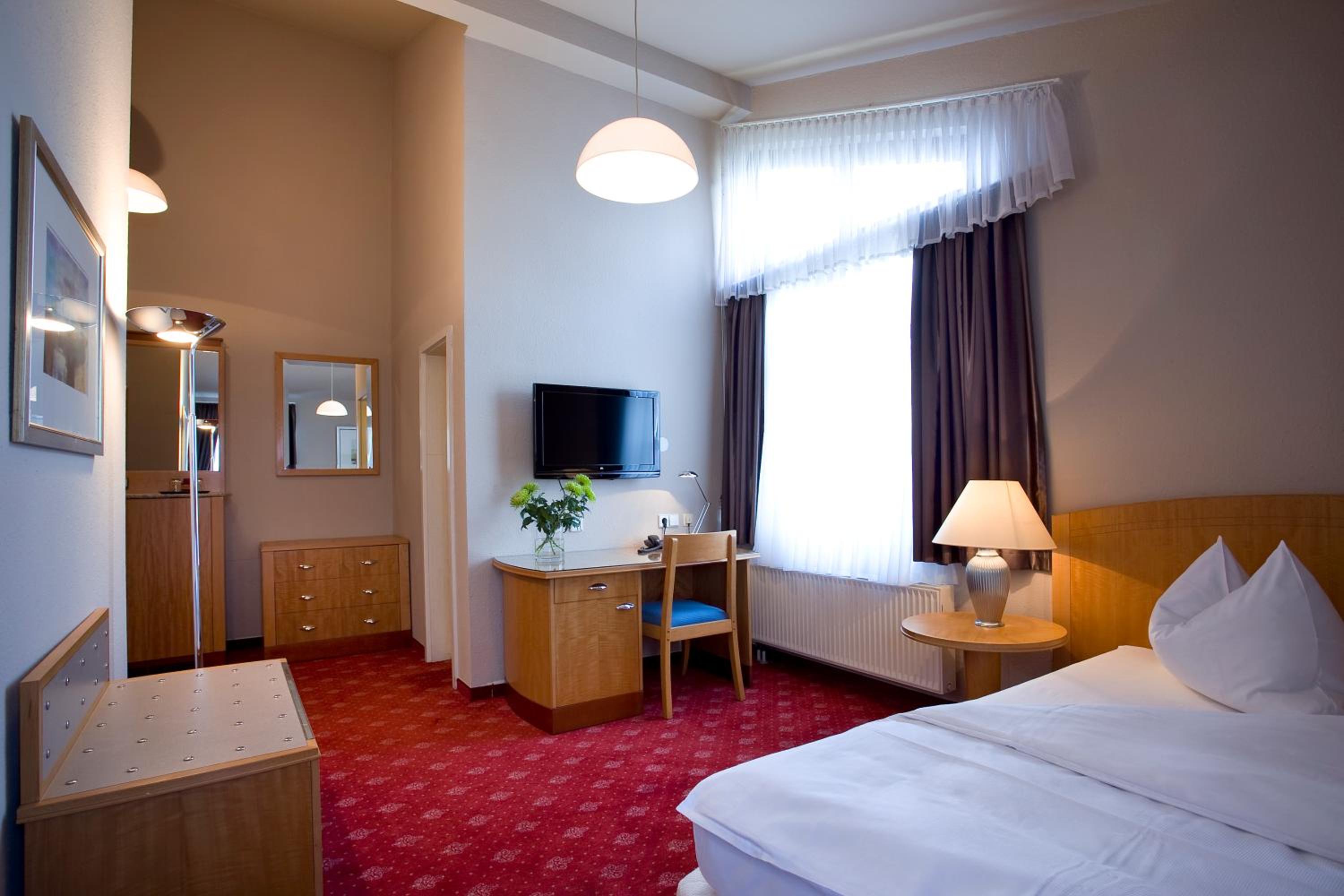 Double Room - Photo 8