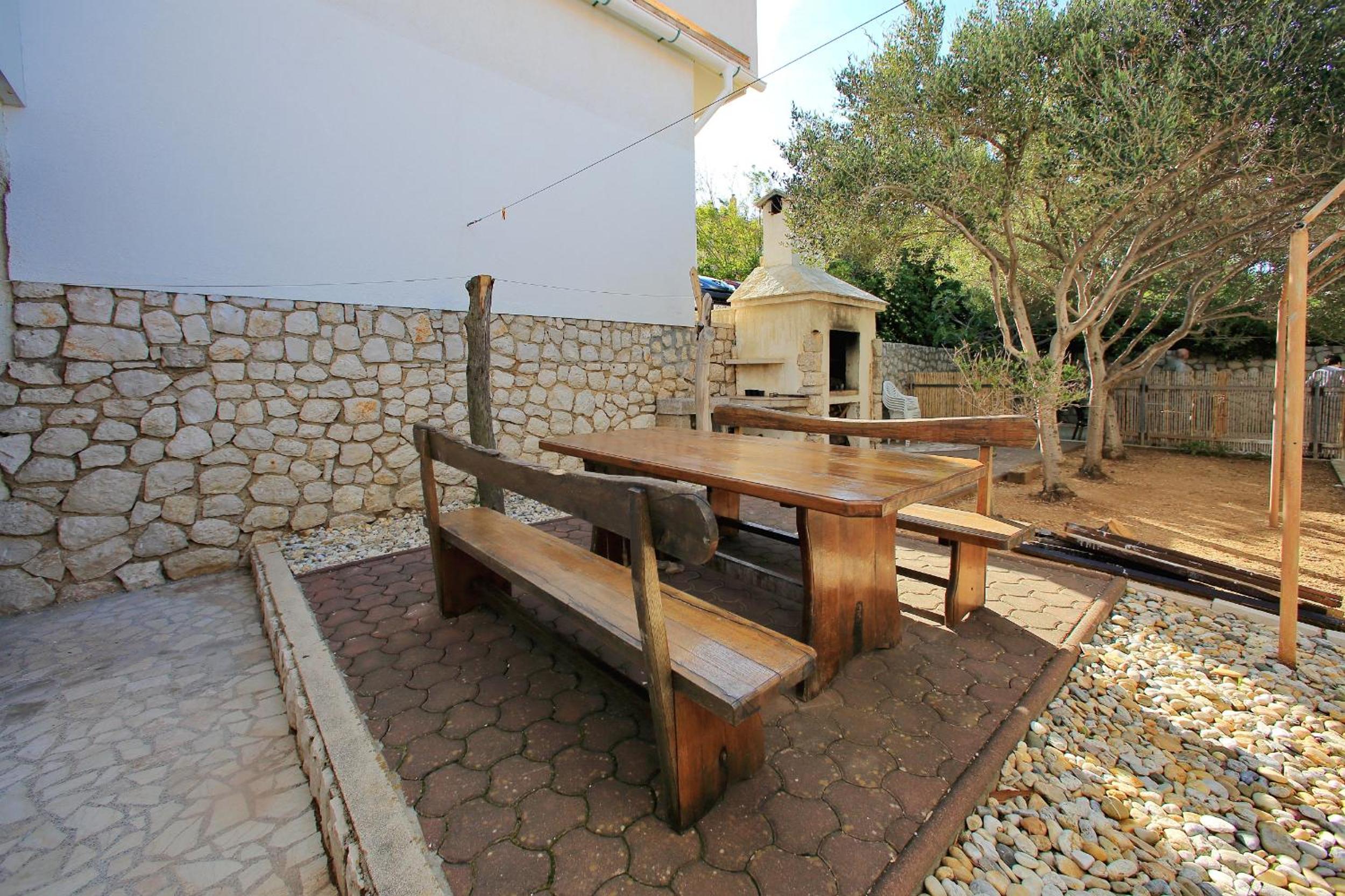 Apartment - Ground Floor photo 2