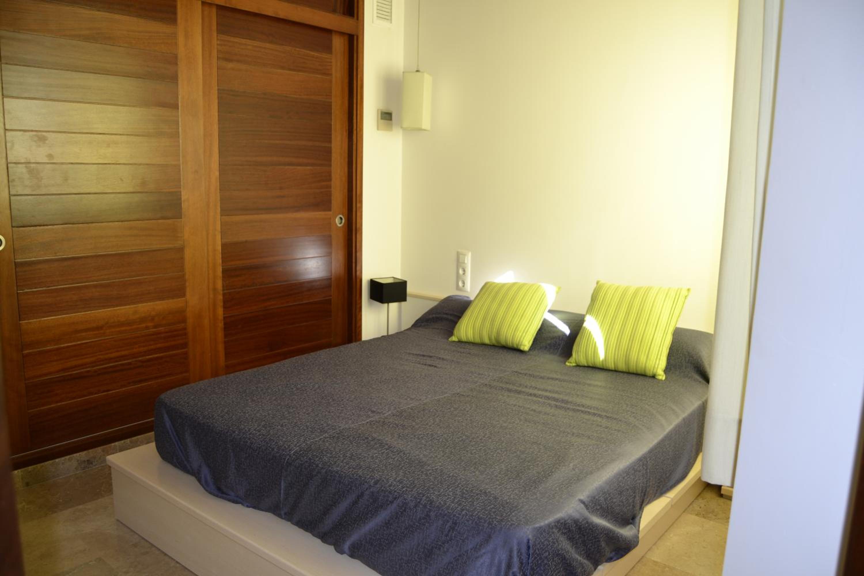 Three-Bedroom House photo 2