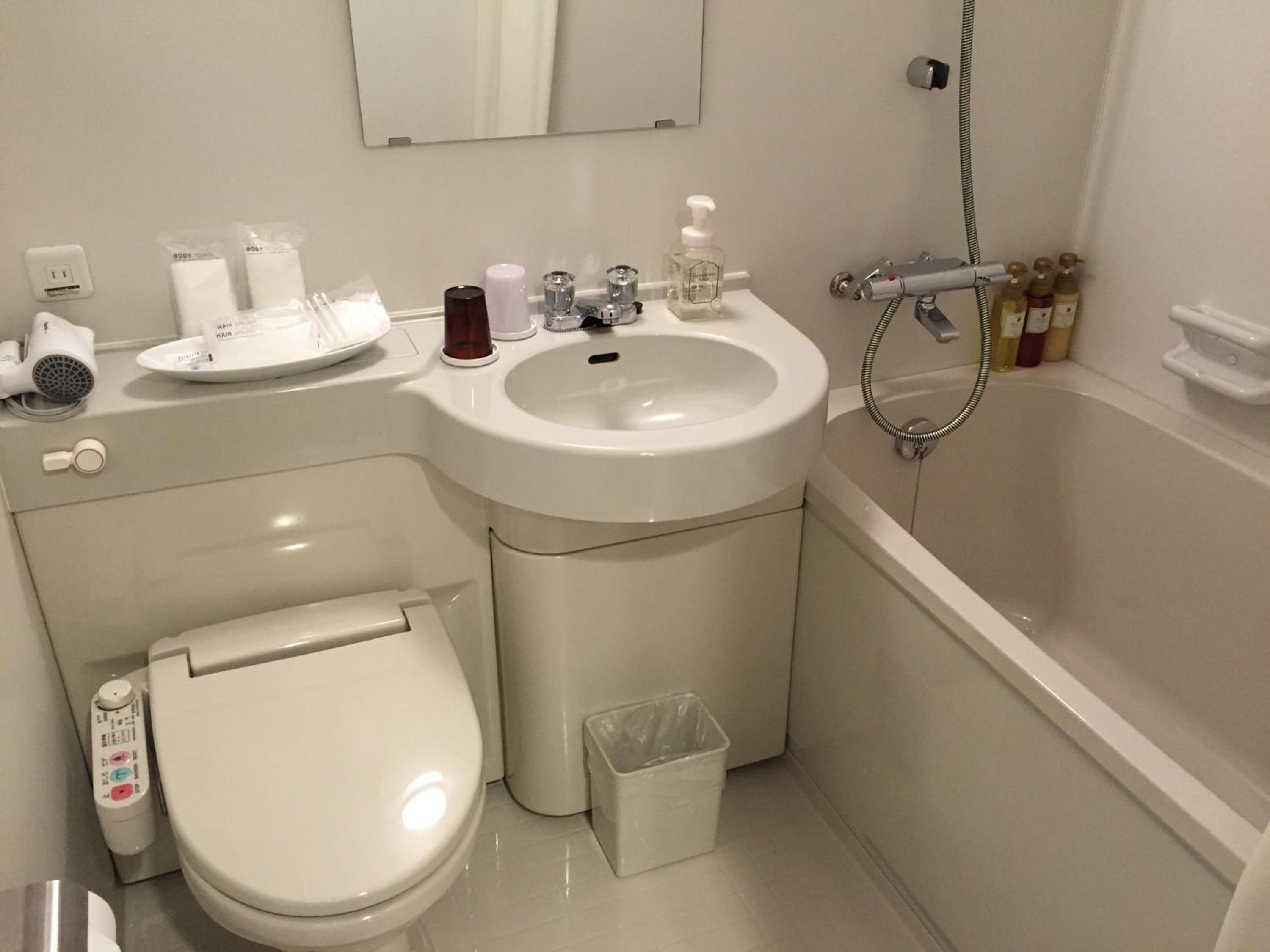 Standard Twin Room - Non-Smoking - Photo 9