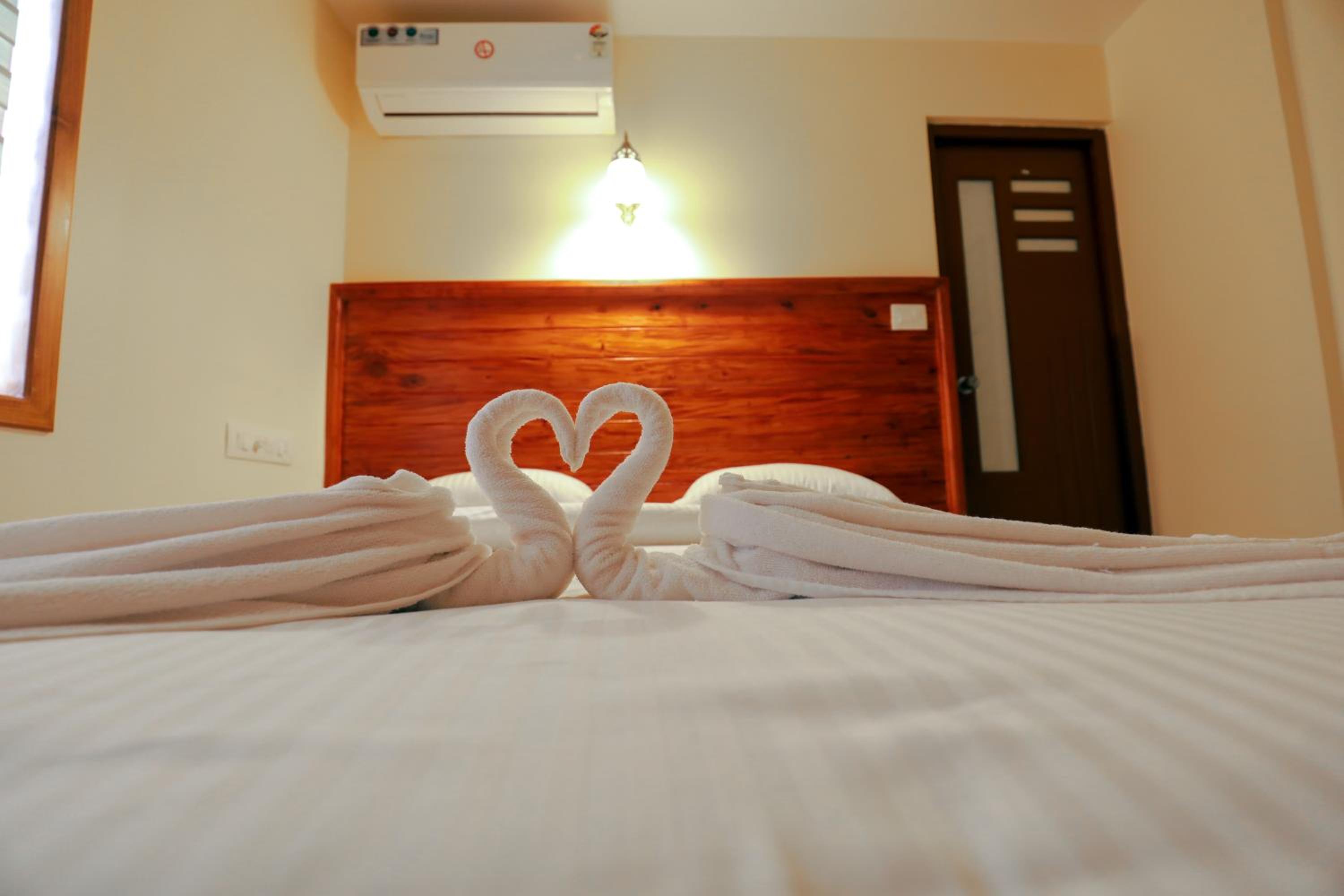 Deluxe Double or Twin Room photo 1