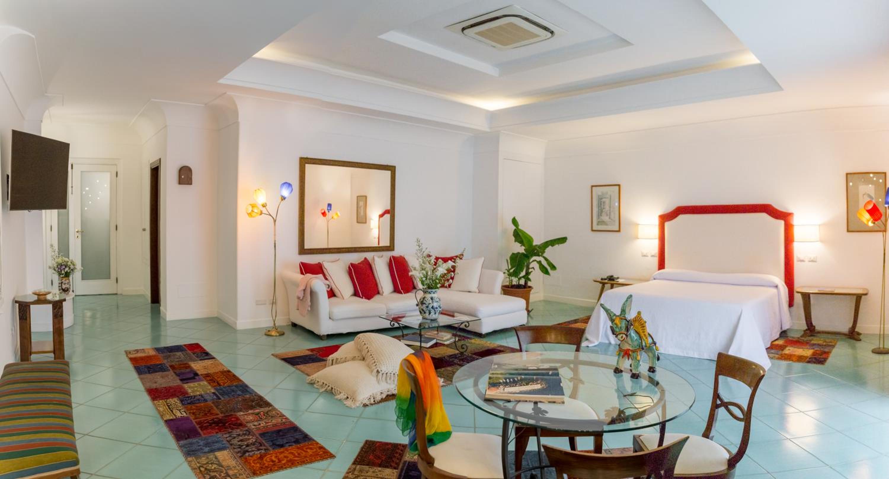 Large Suite with Terrace and Sea View - Photo 8