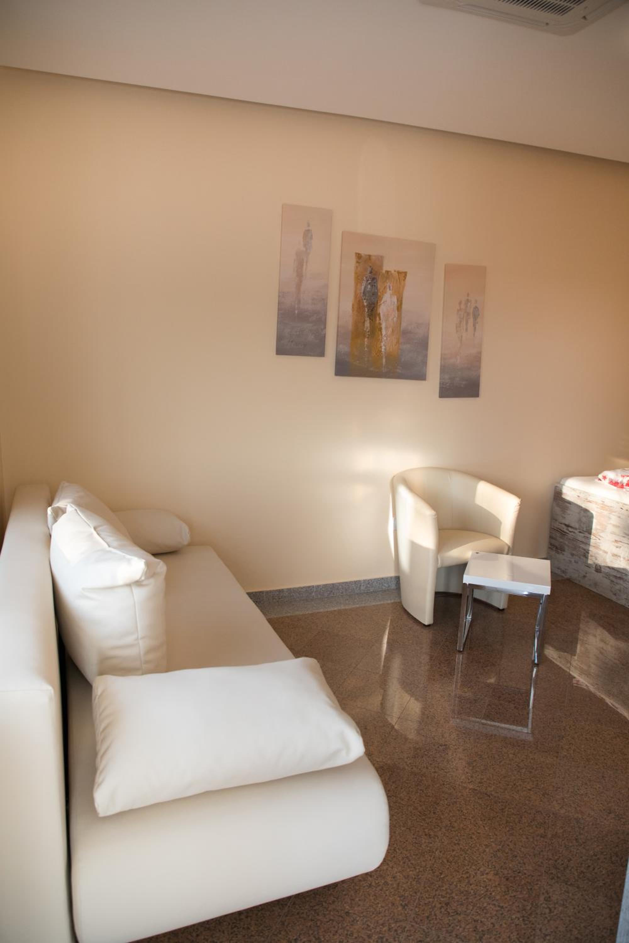 Double or Twin Room photo 3