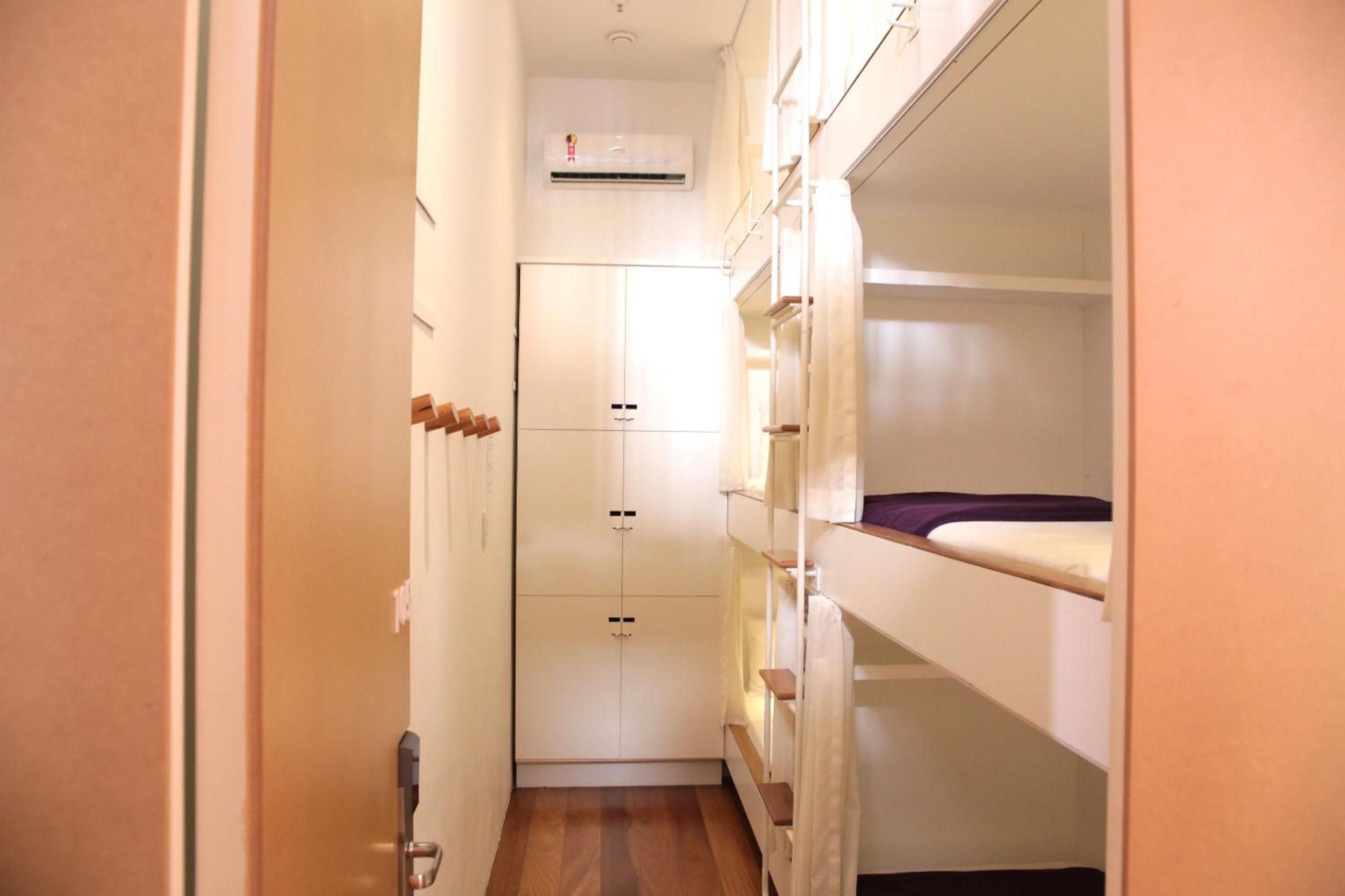 Bed in 6-Bed Mixed Dormitory Room