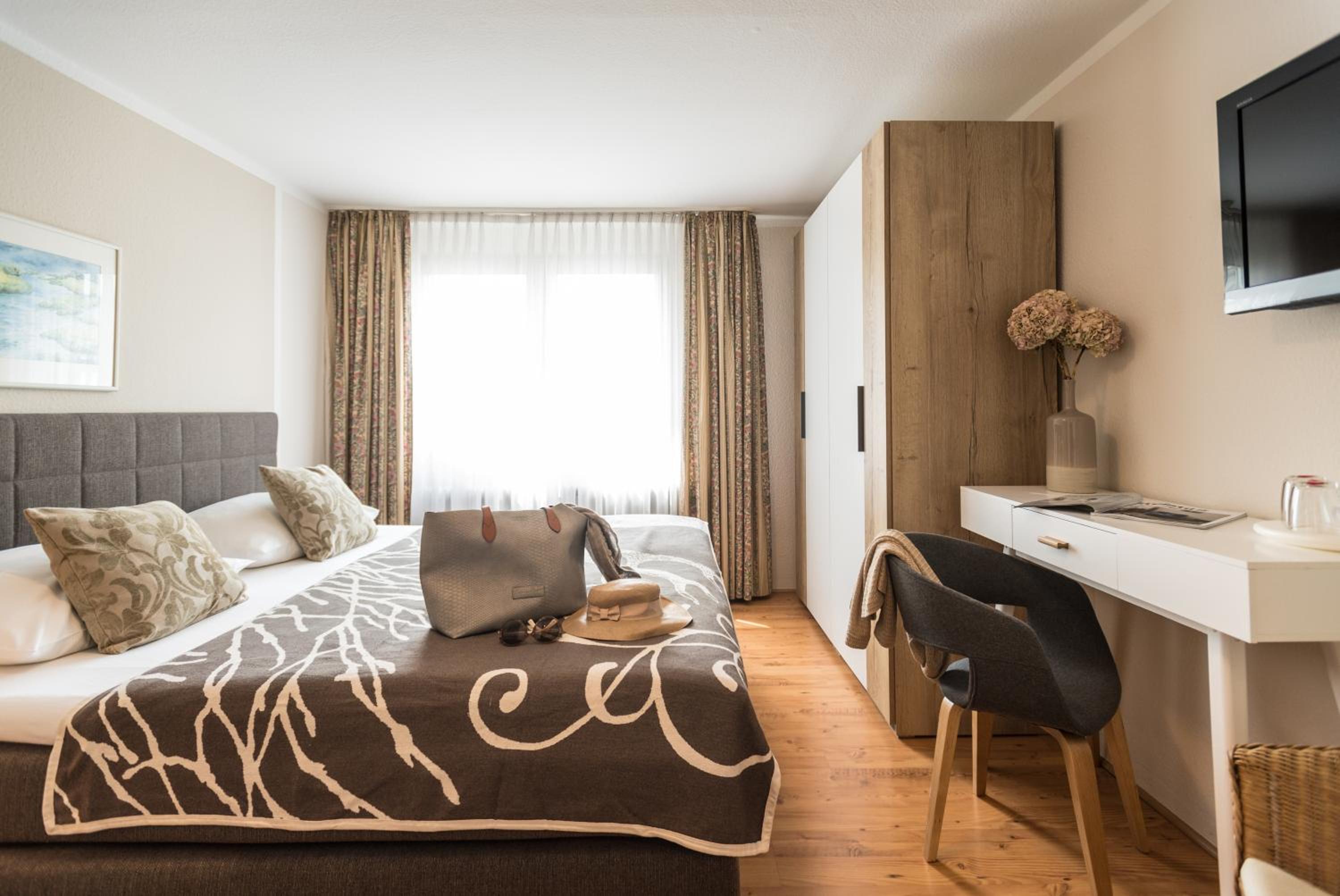 Double Room - Photo 6