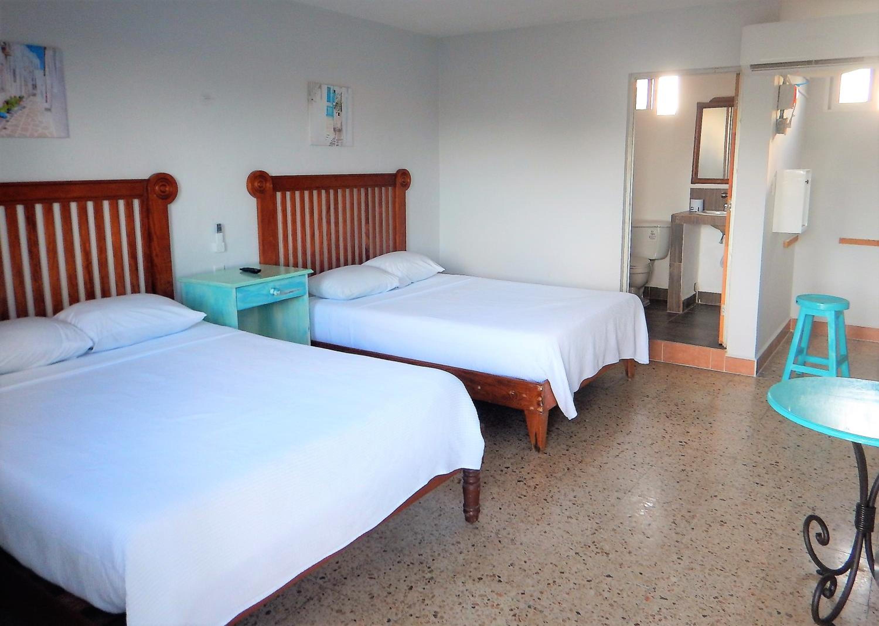 Twin Room with Private Bathroom, photo 7