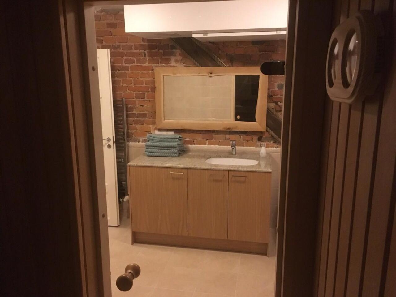 Two-Bedroom Apartment - Photo 2