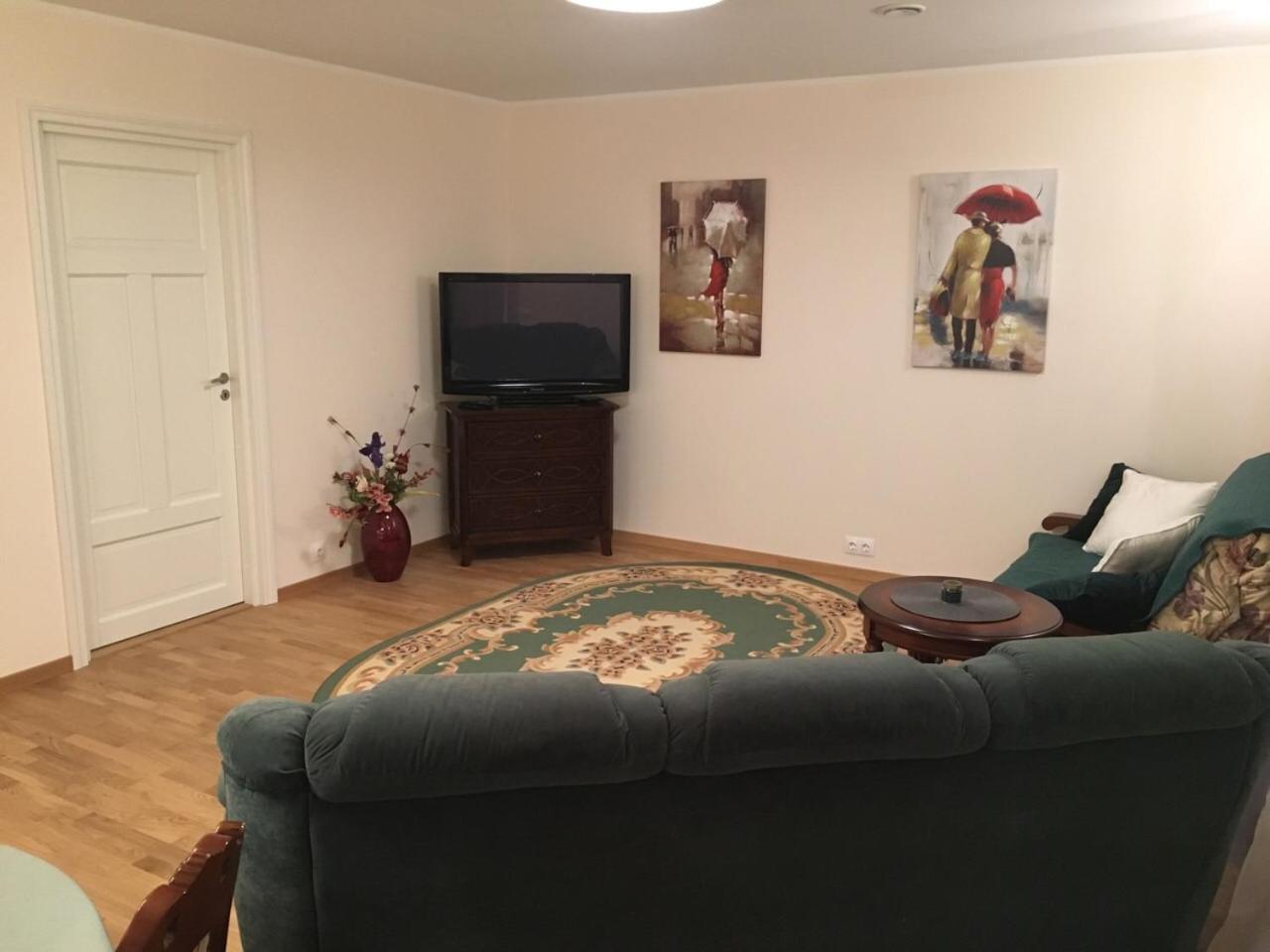 Two-Bedroom Apartment - Photo 25