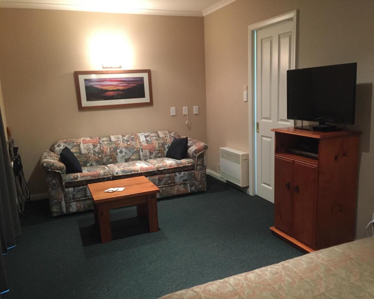 Deluxe King Room photo 3