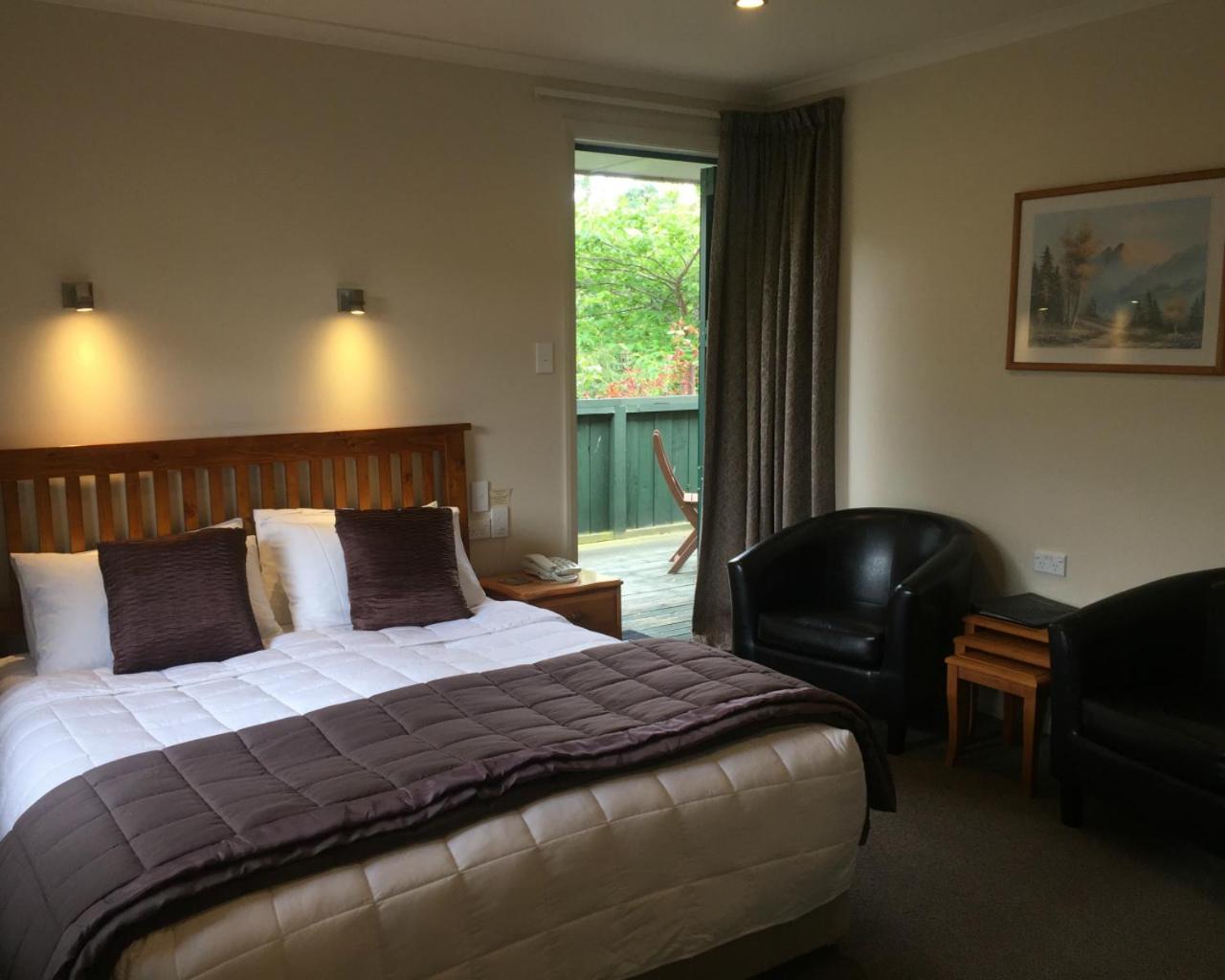 Standard Queen Room photo 3