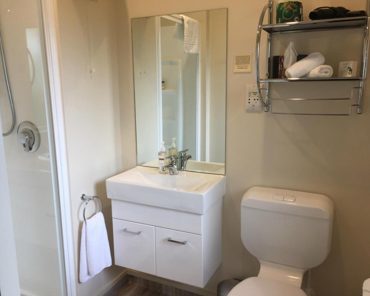 Standard Queen Room photo 1