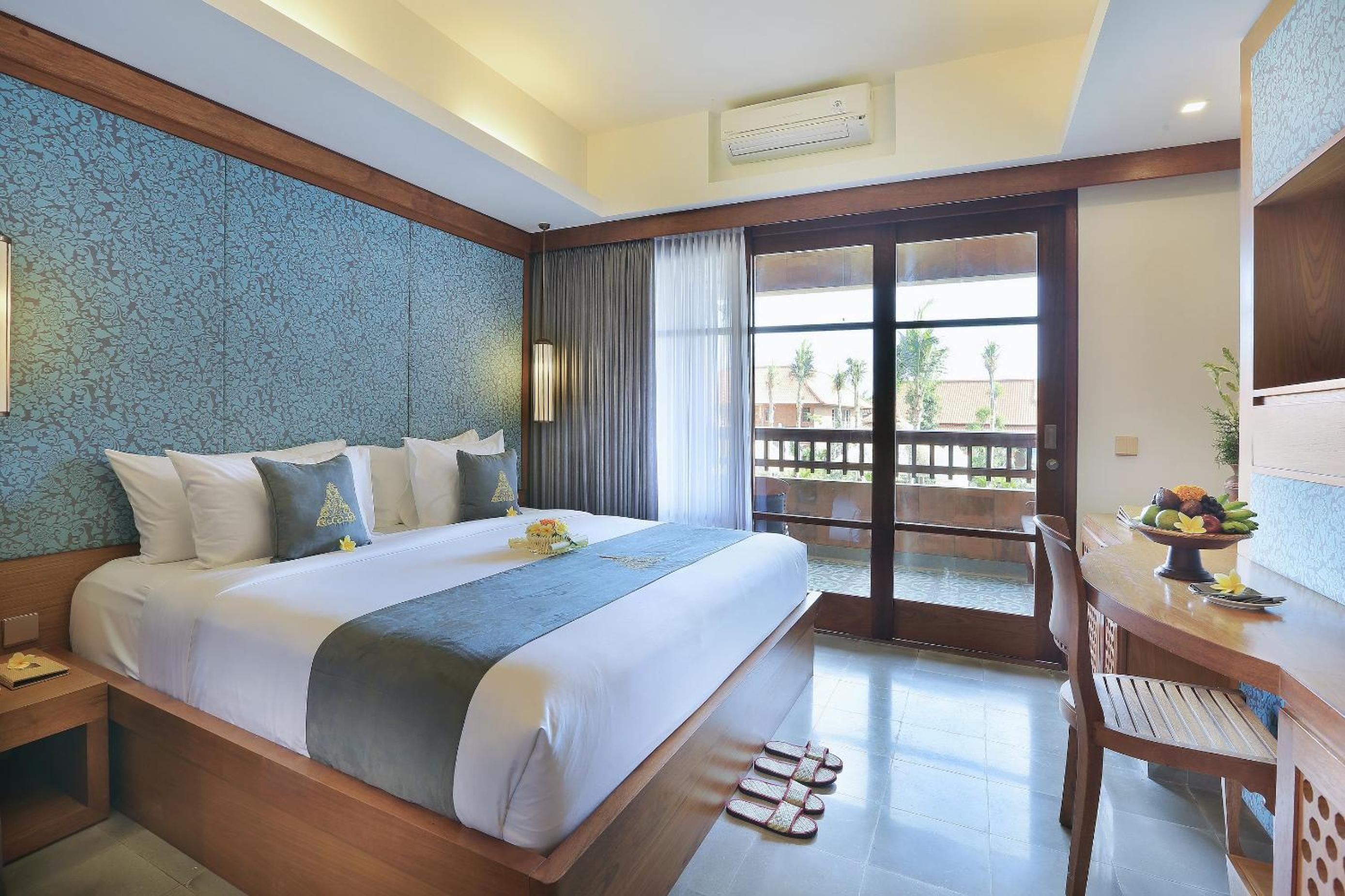 Deluxe Double or Twin Room with Pool View (Room Only)  photo 3
