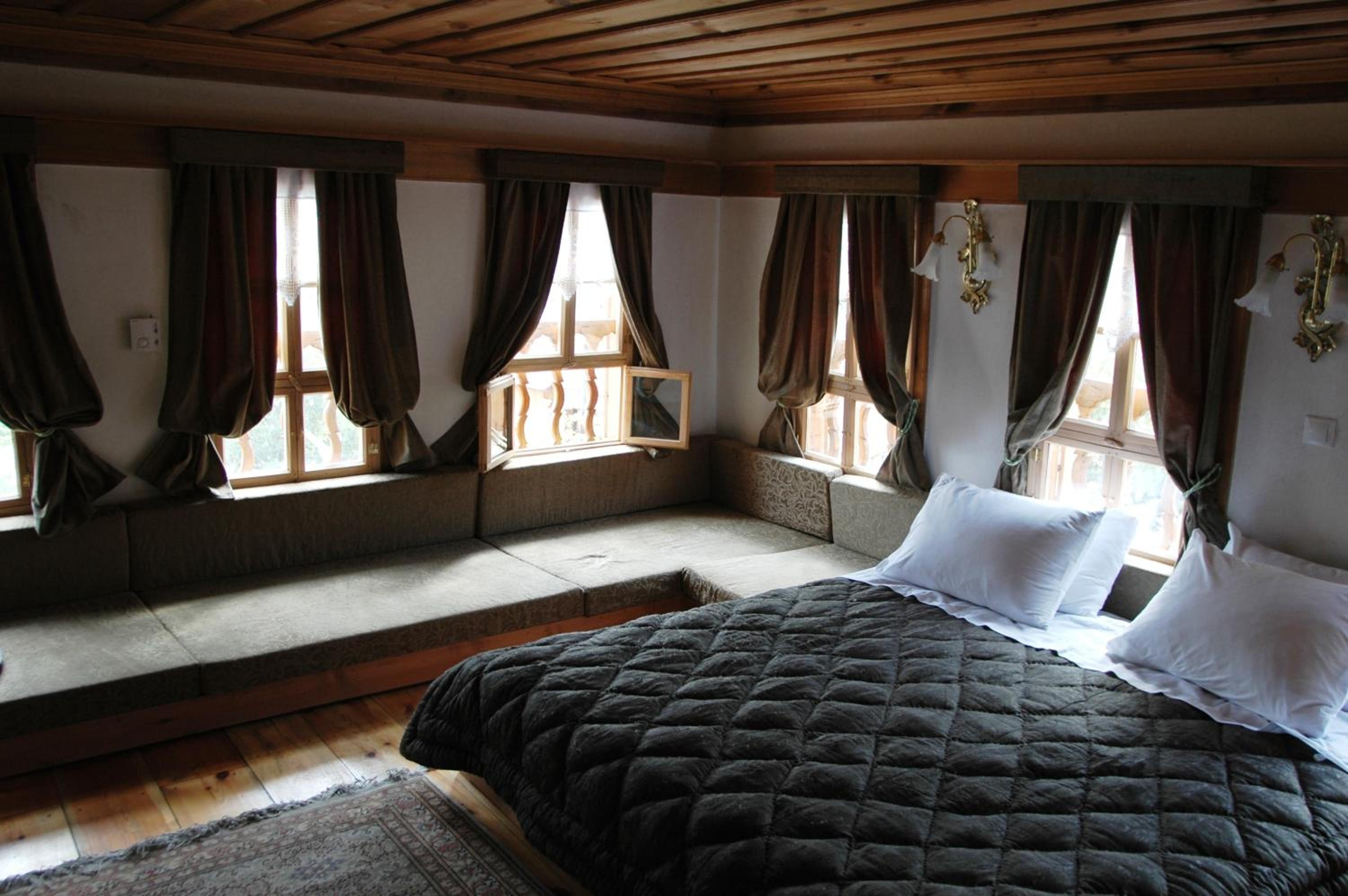 Superior Double or Twin Room - Photo 8