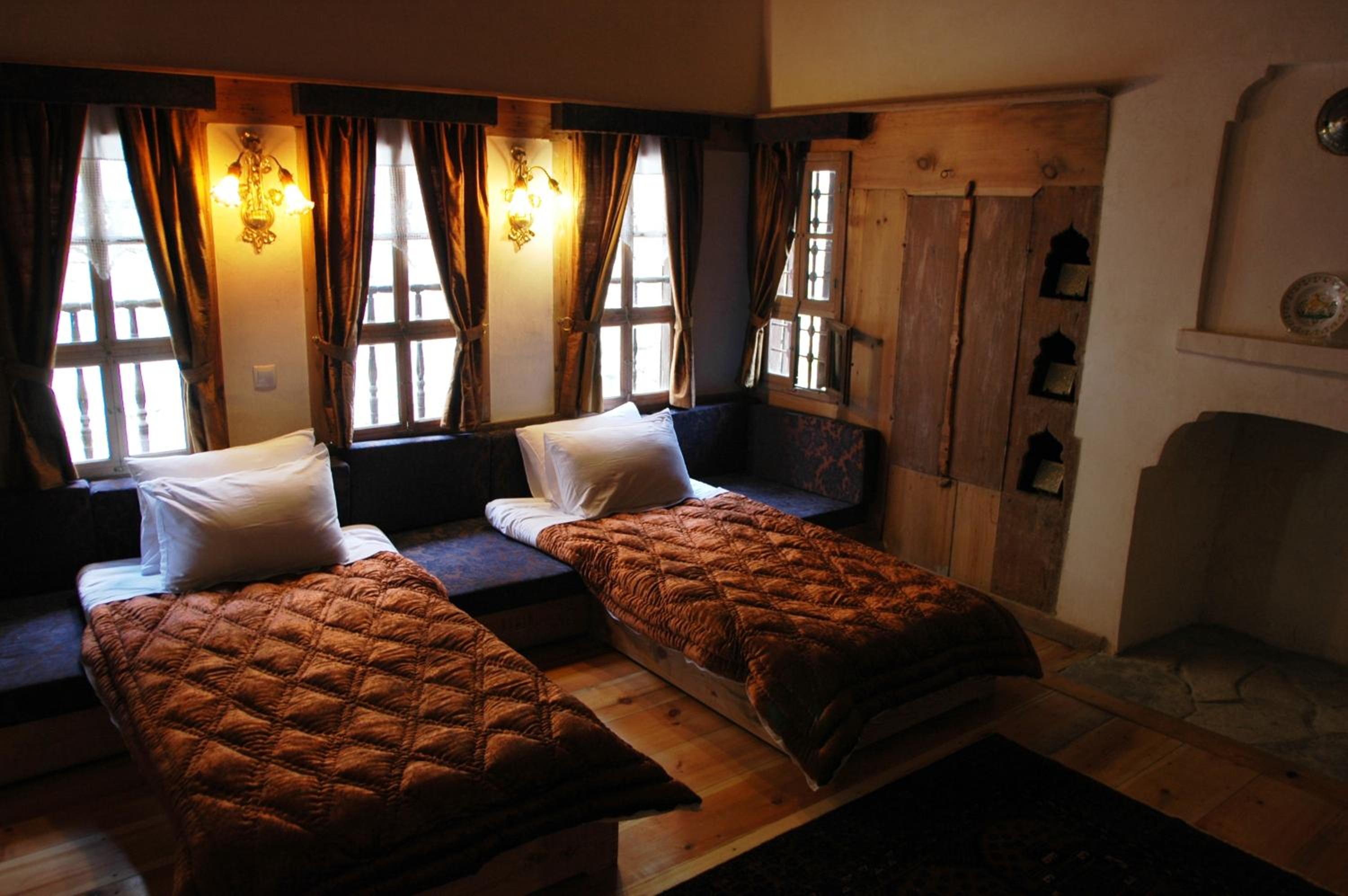 Superior Double or Twin Room - Photo 13