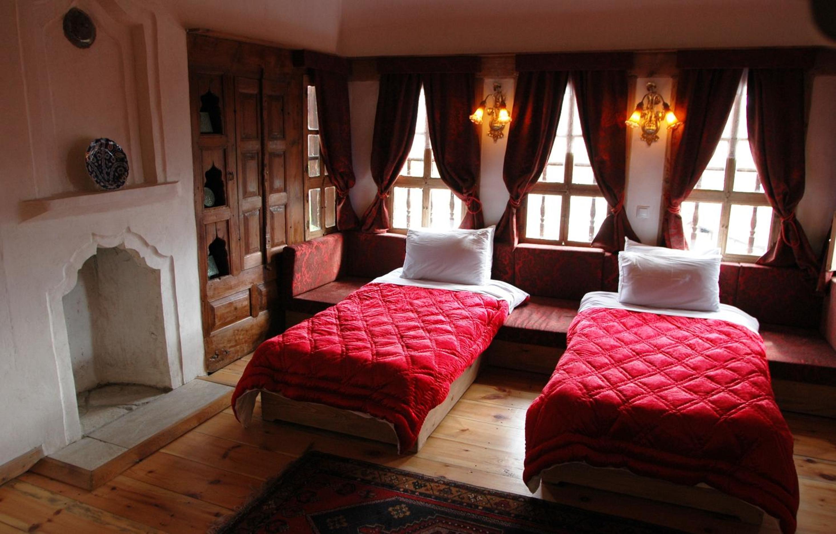 Superior Double or Twin Room - Photo 12
