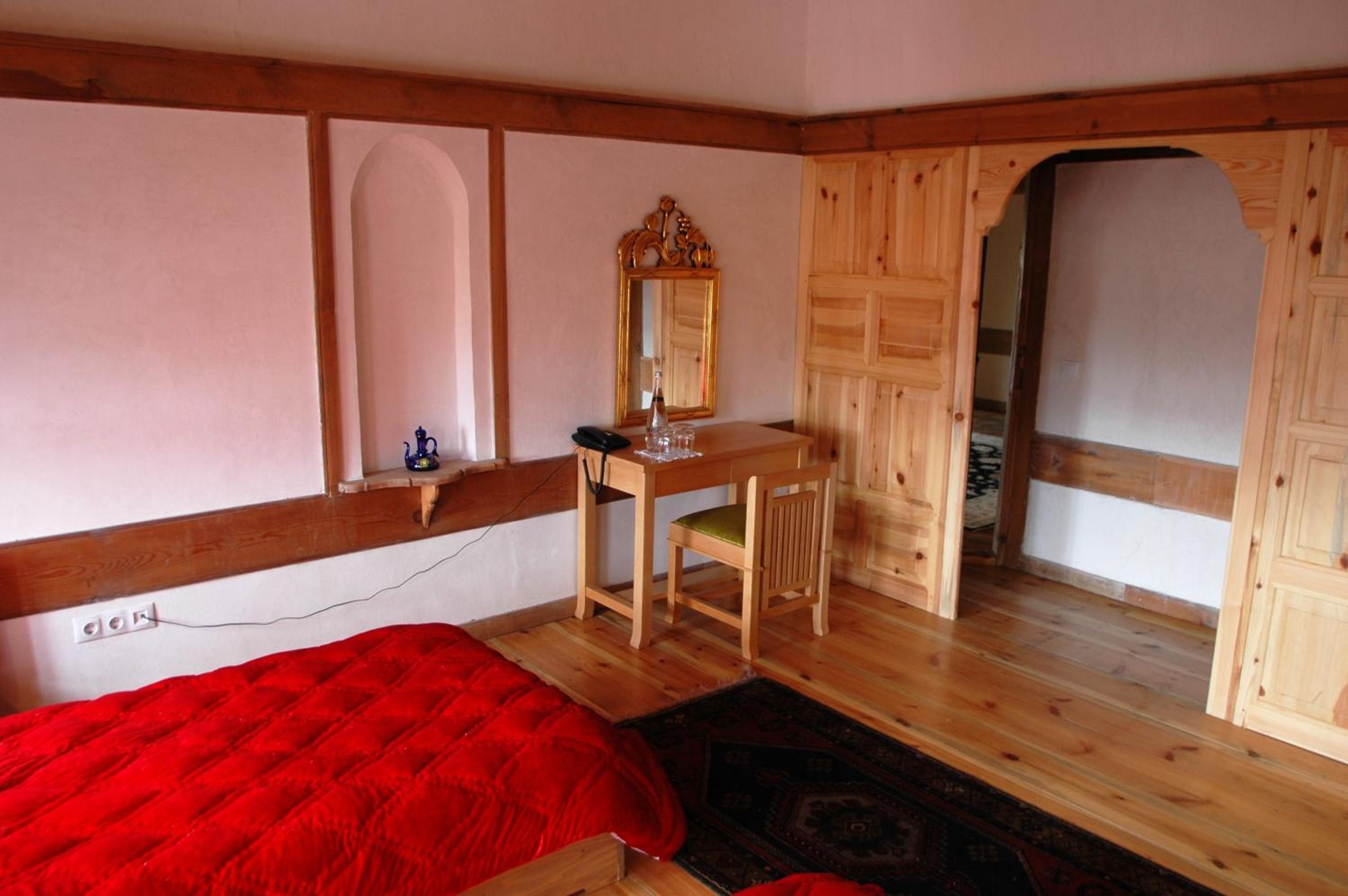 Superior Double or Twin Room - Photo 11