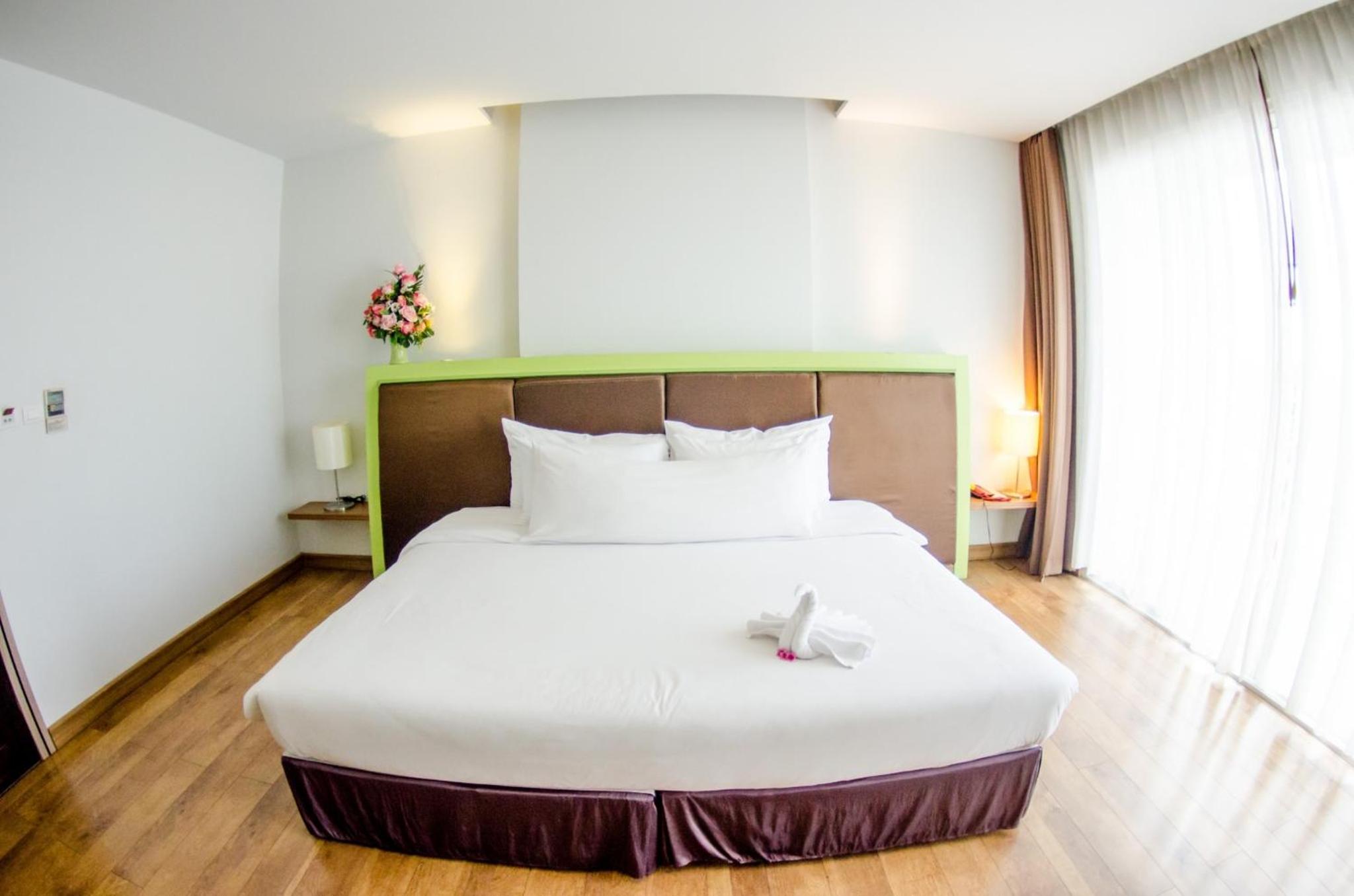 Deluxe Double or Twin Room