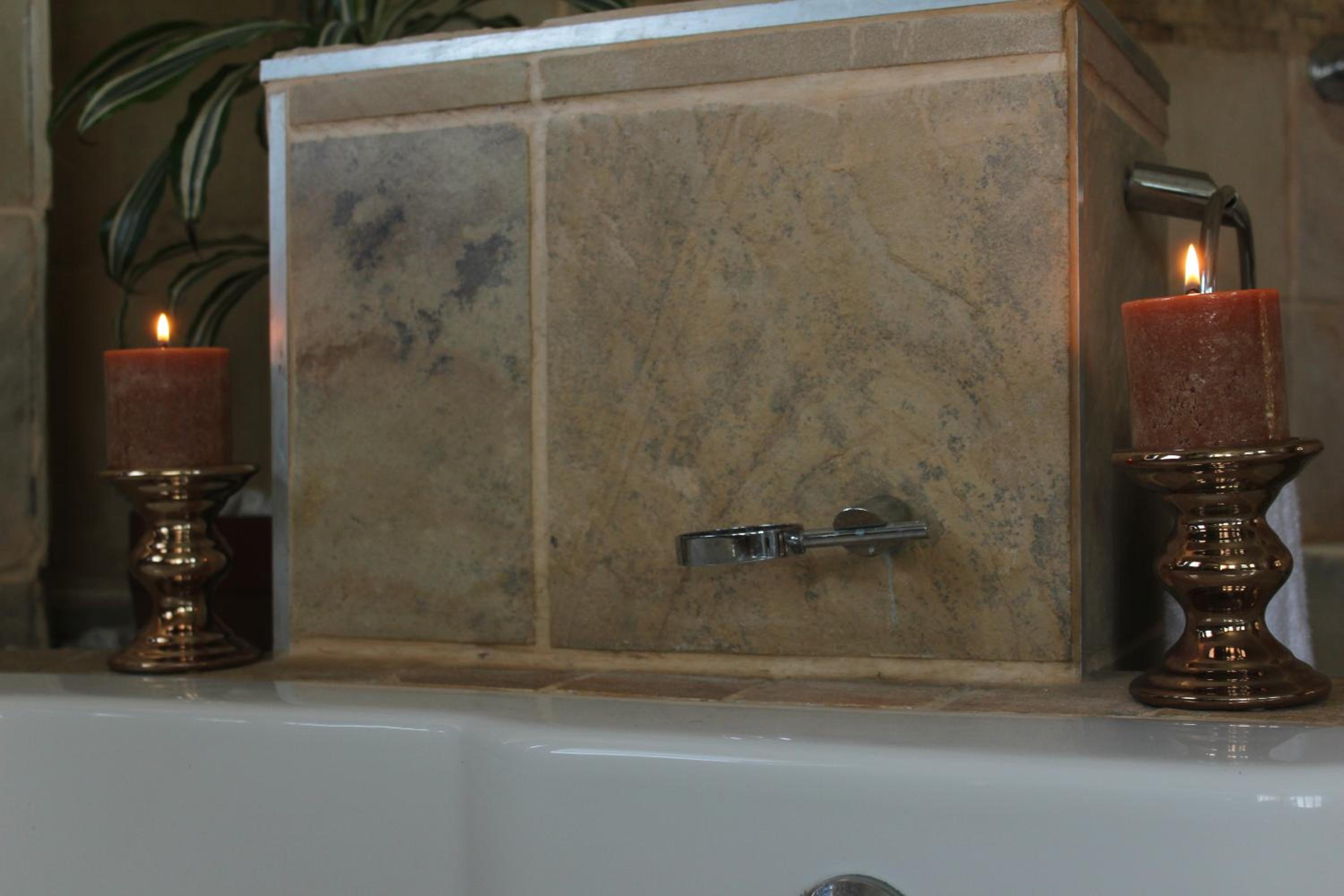 Luxury Suite photo 2