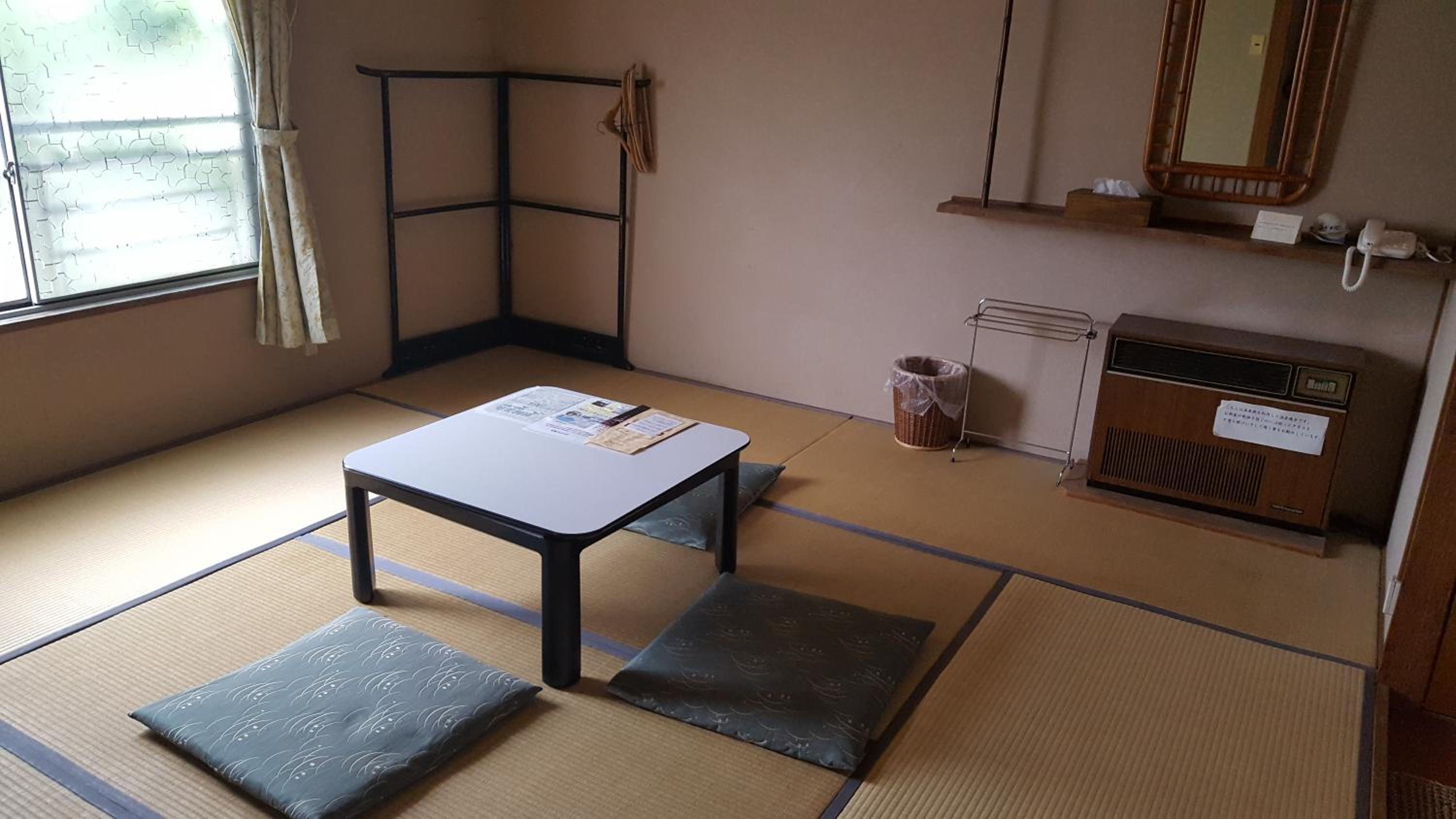 日式房间（共用浴室）