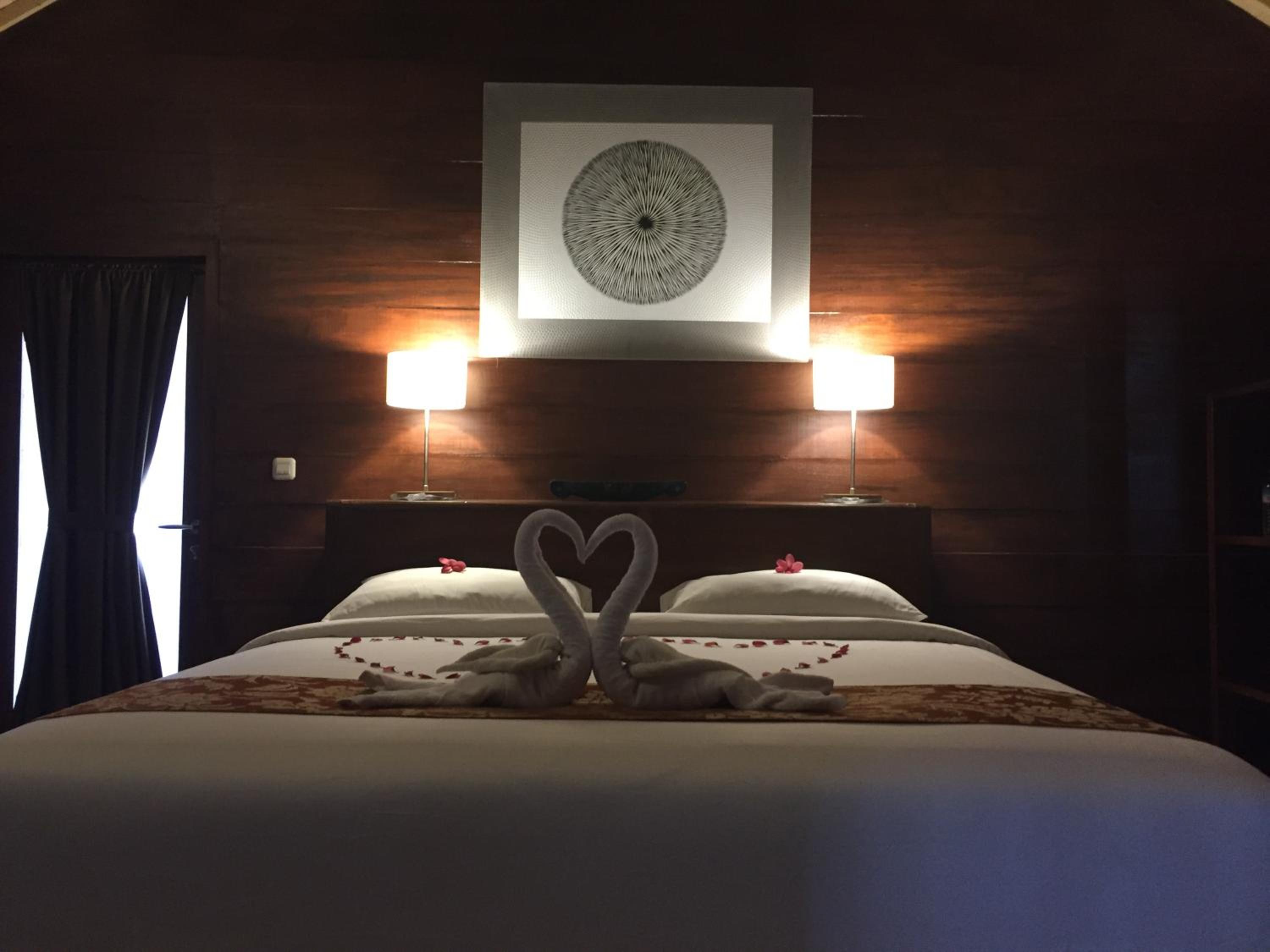 Junior Suite with Pool View