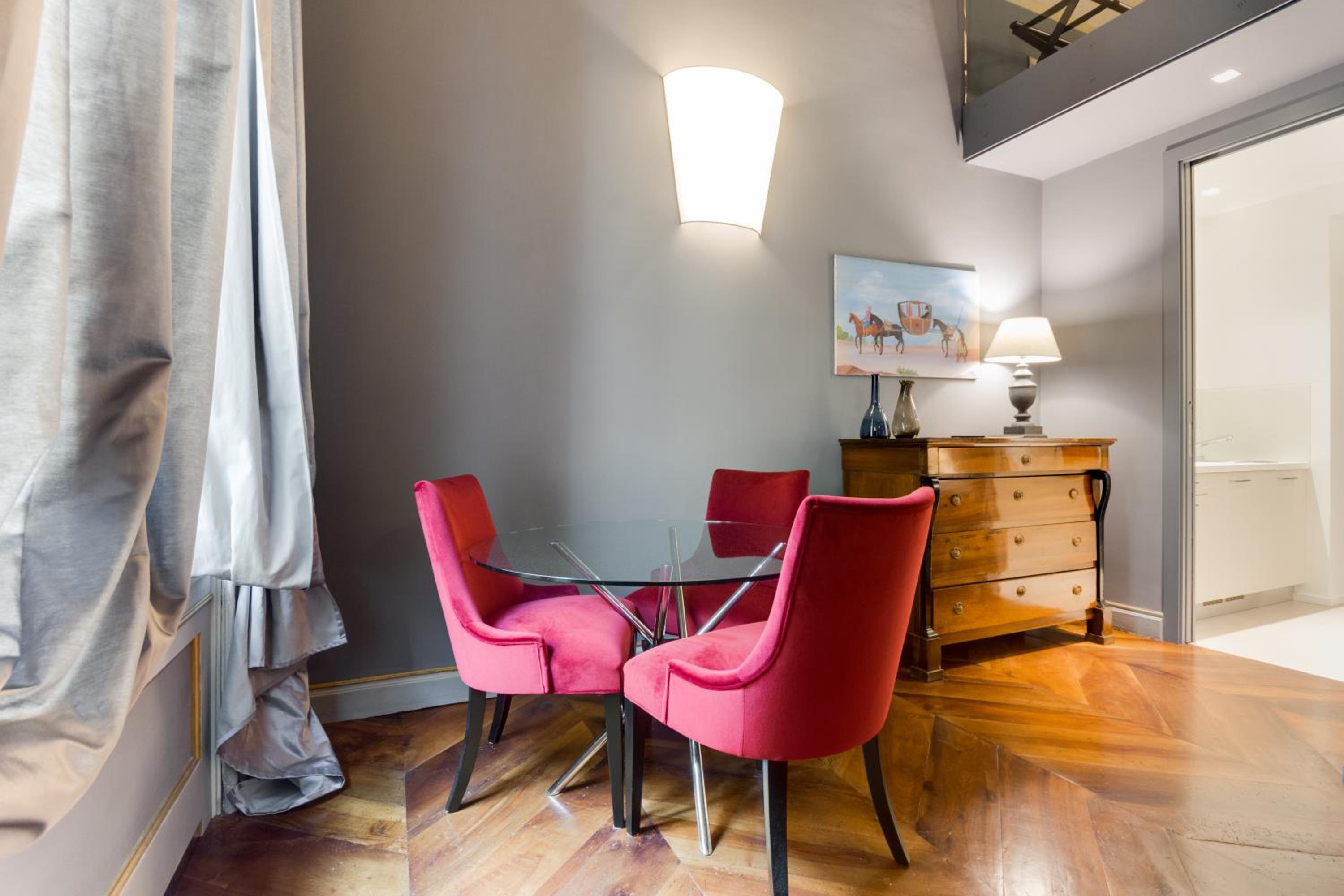 Deluxe Suite - Photo 3