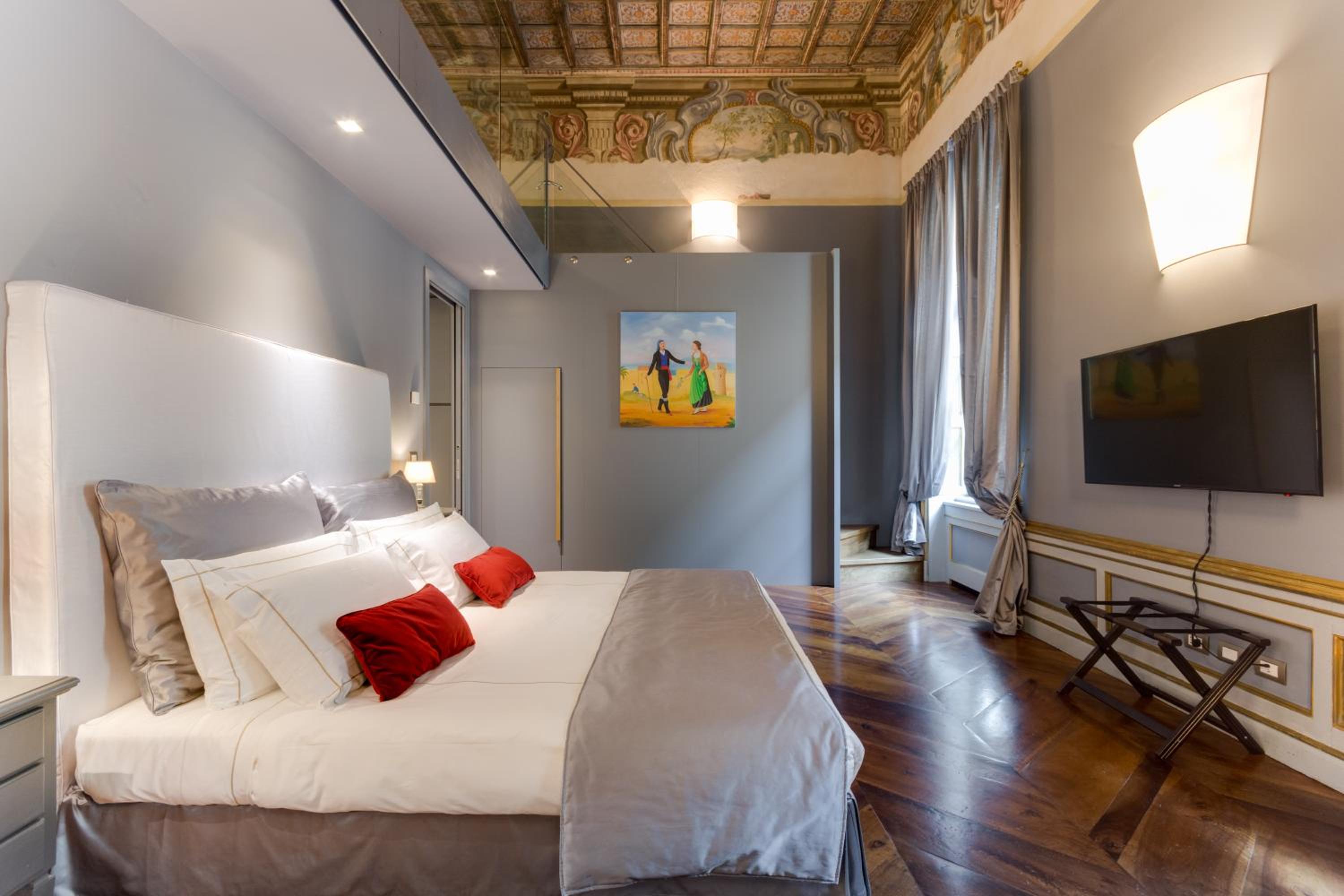 Deluxe Suite - Photo 5
