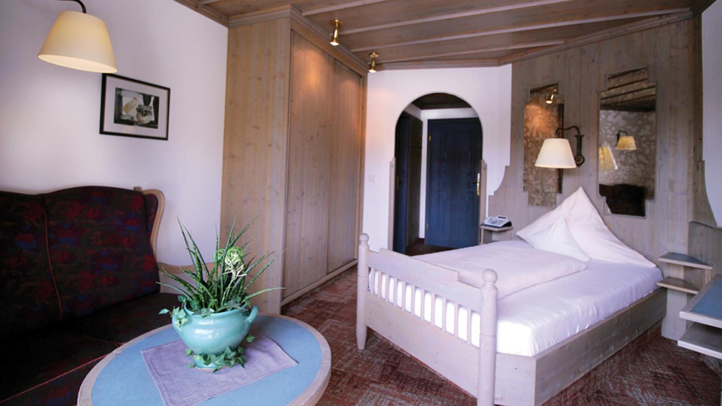 Deluxe Single Room with Balcony photo 2