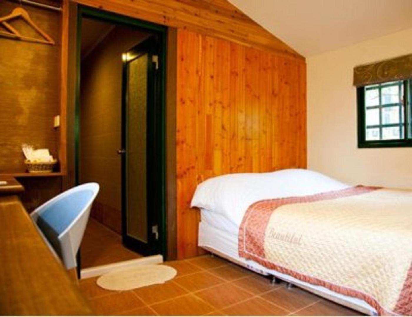 Standard Double Room photo 2