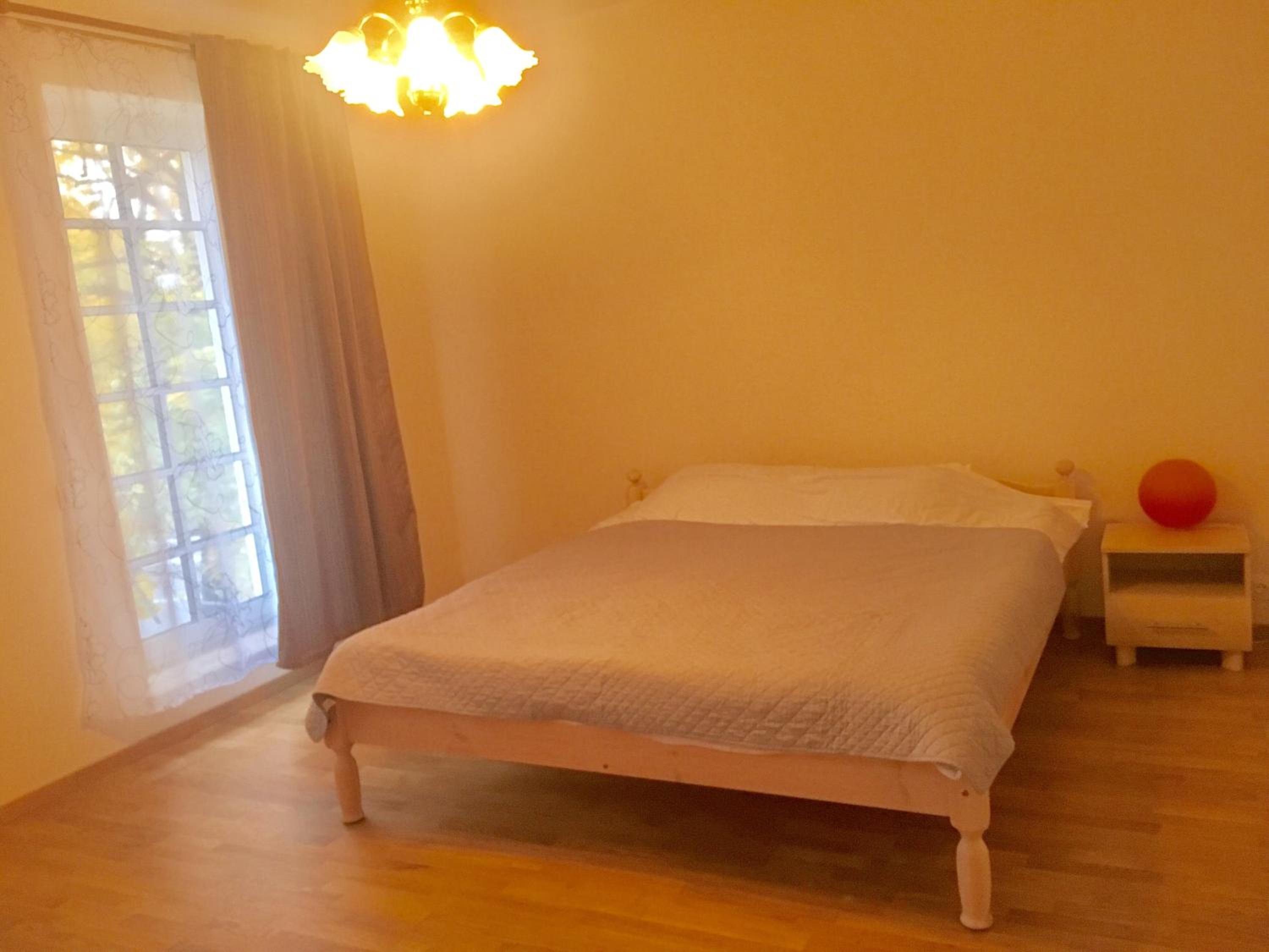 One-Bedroom Apartment - Photo 9
