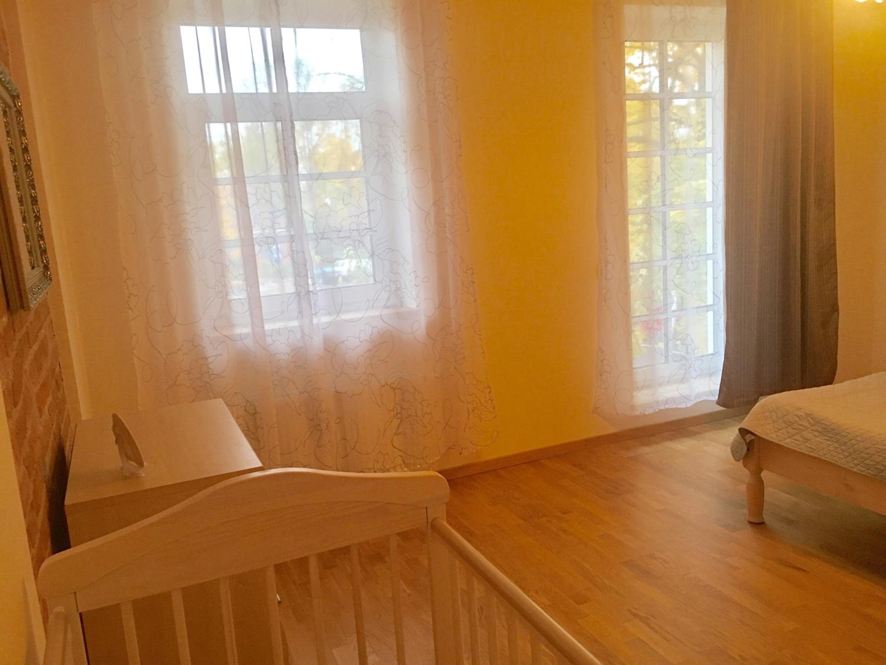 One-Bedroom Apartment - Photo 8