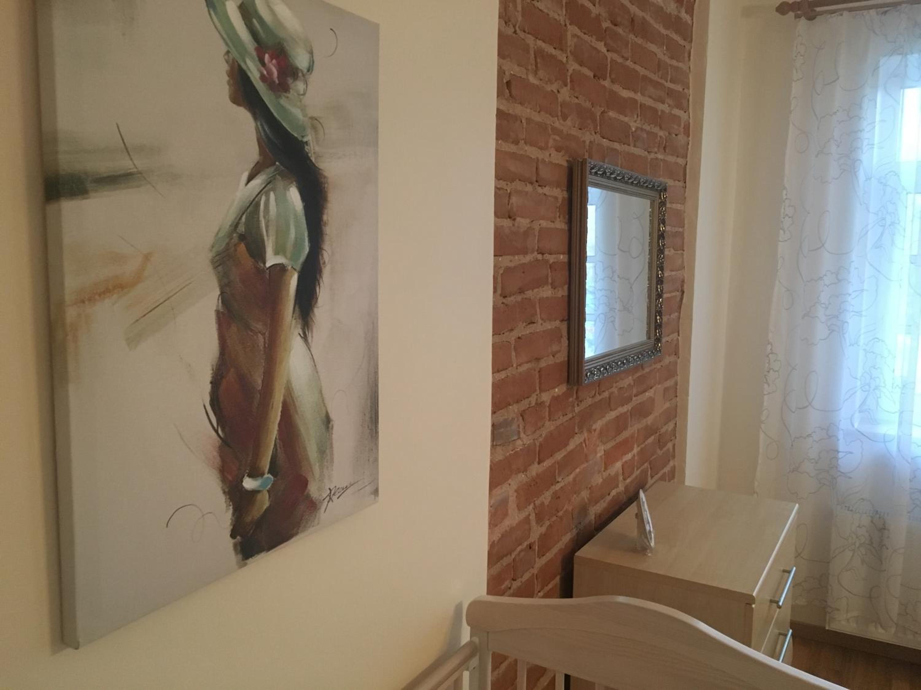 One-Bedroom Apartment - Photo 7