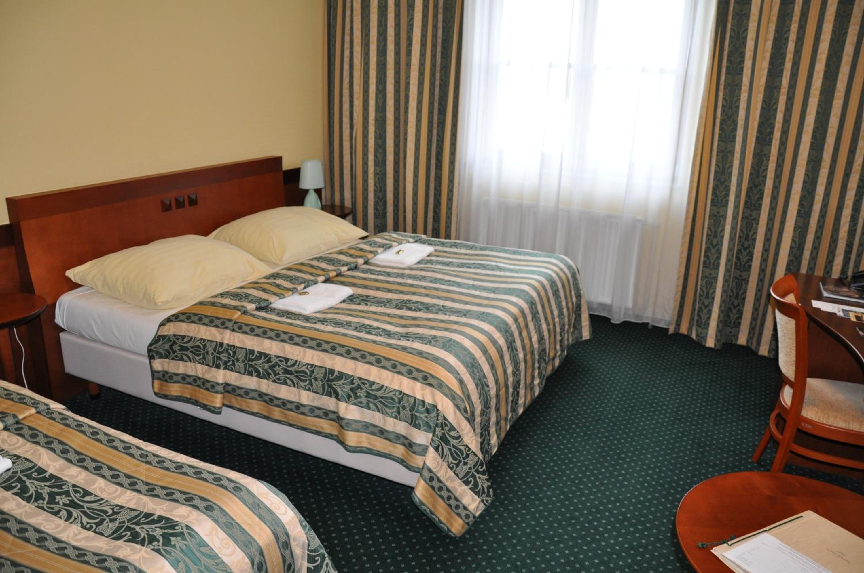 Triple Room with Lake View