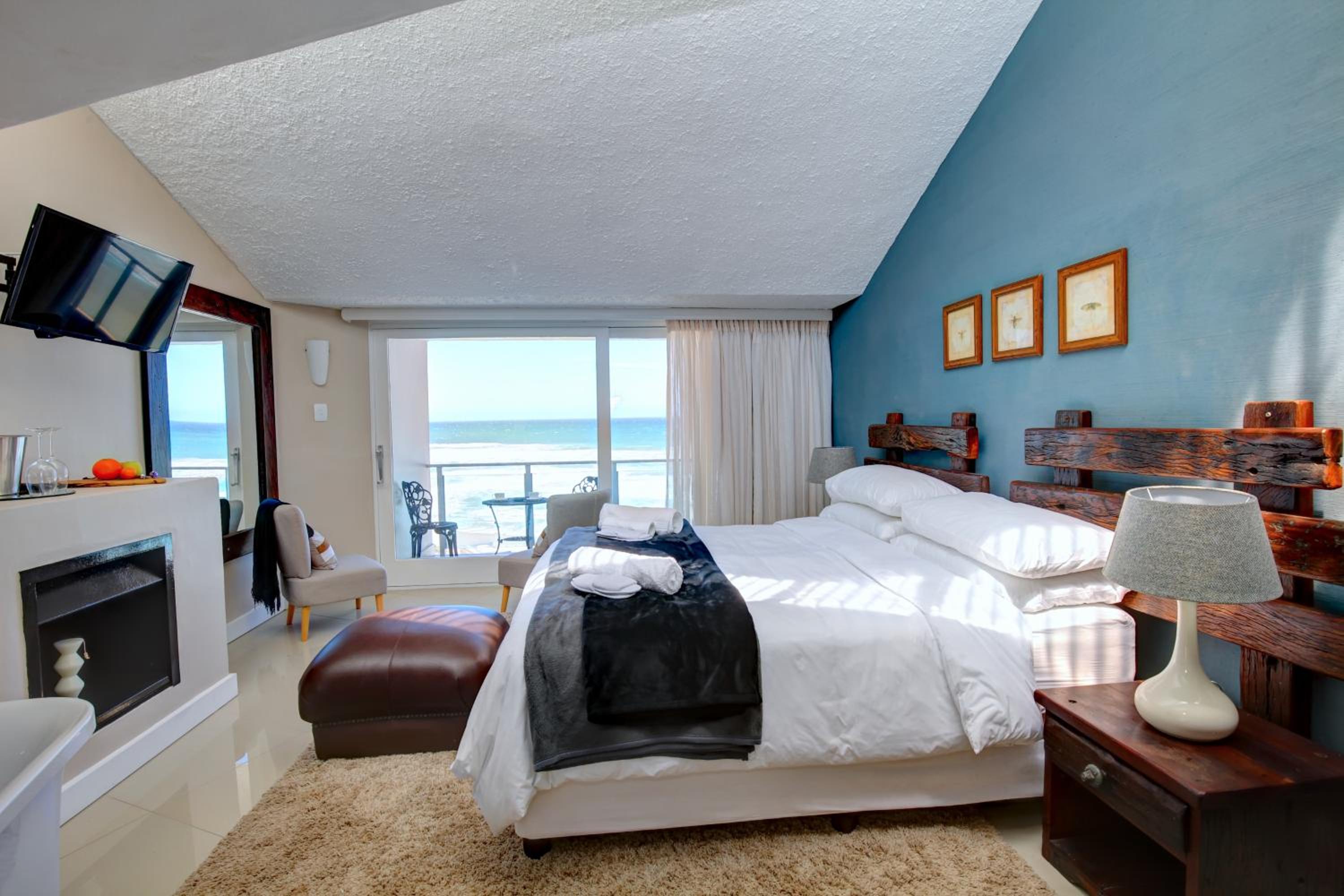 Superior King Room photo 2