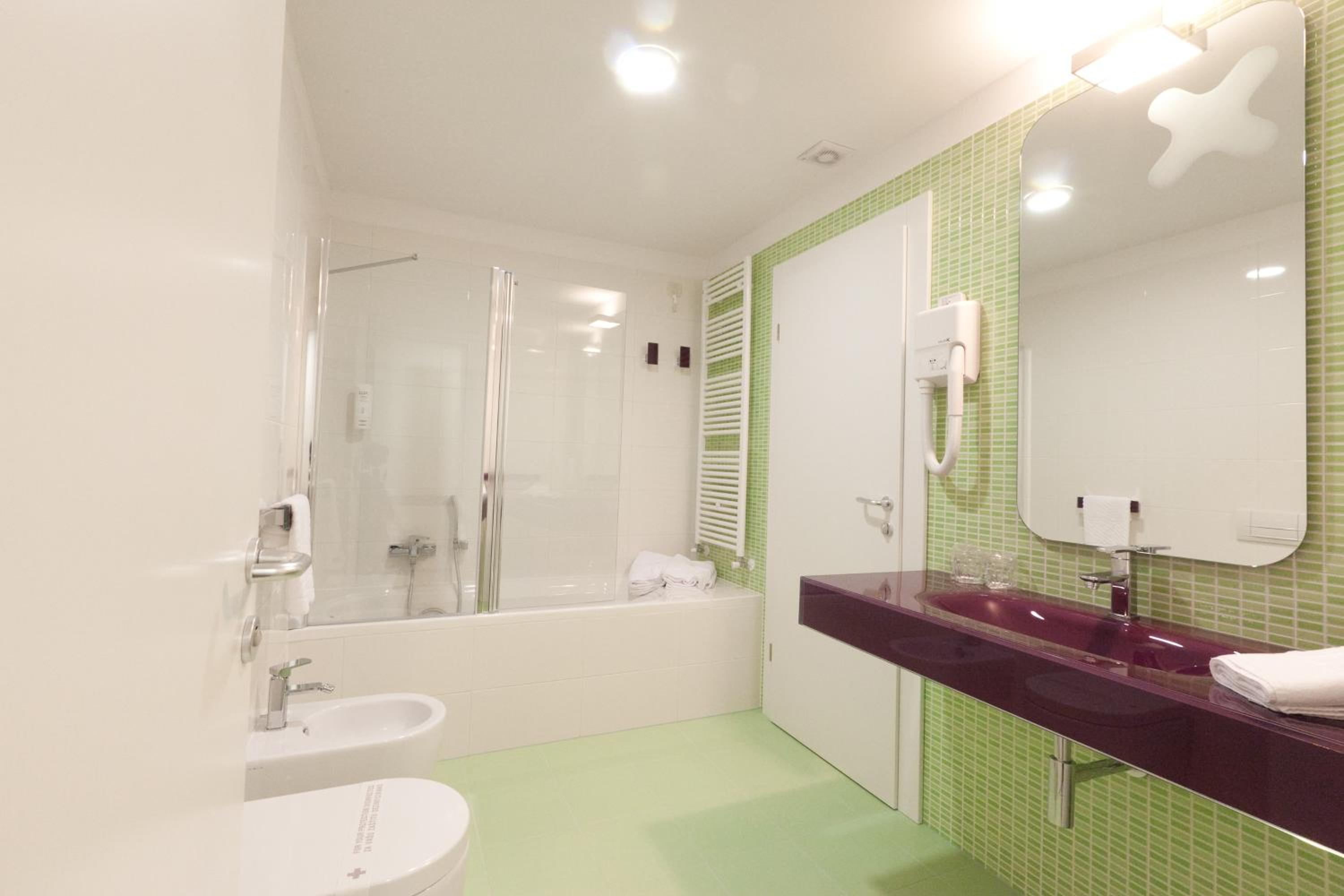 Suite with Pool View photo 3