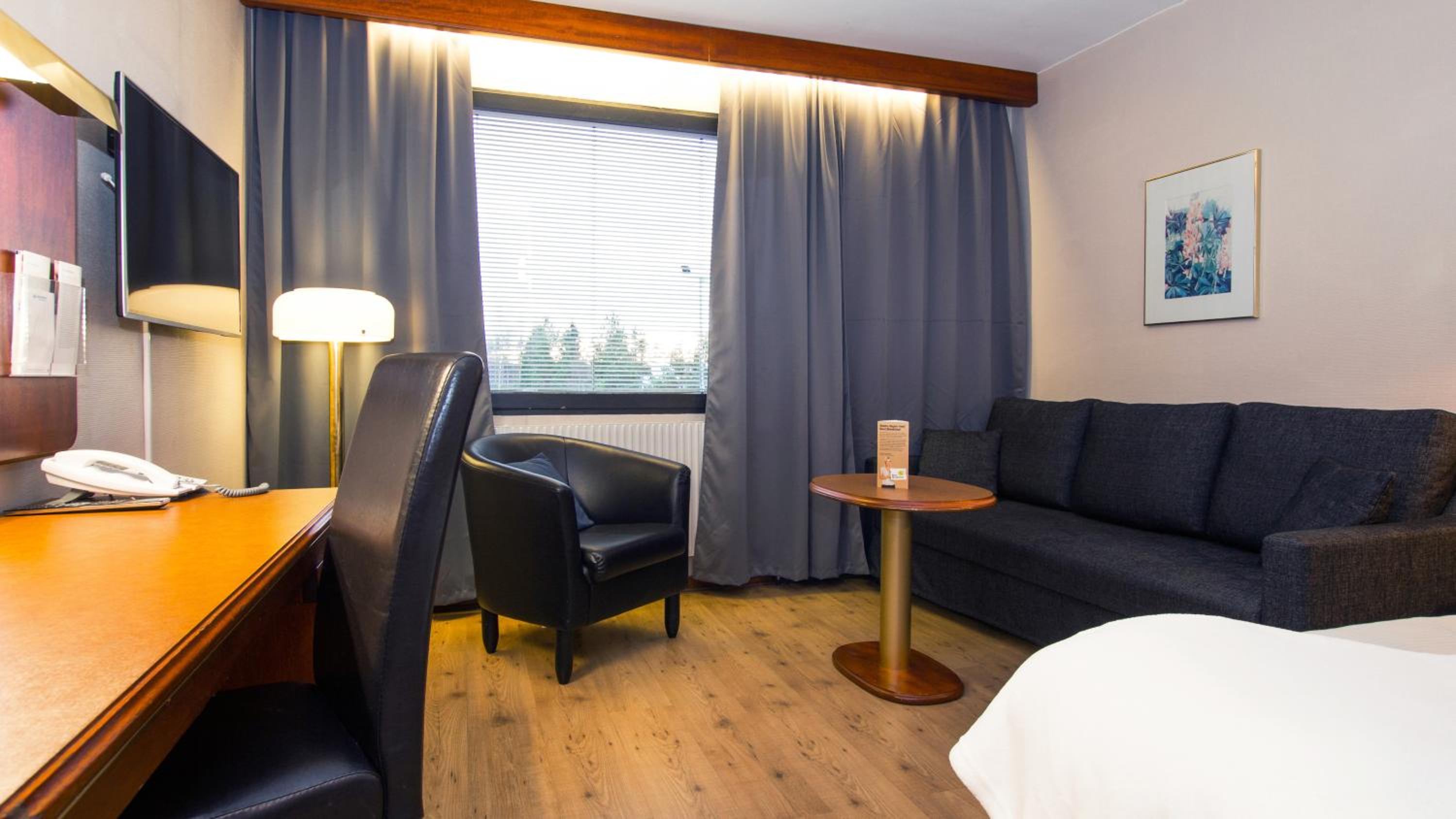 Single Room with Sofa Bed - Non-Smoking - Photo 4