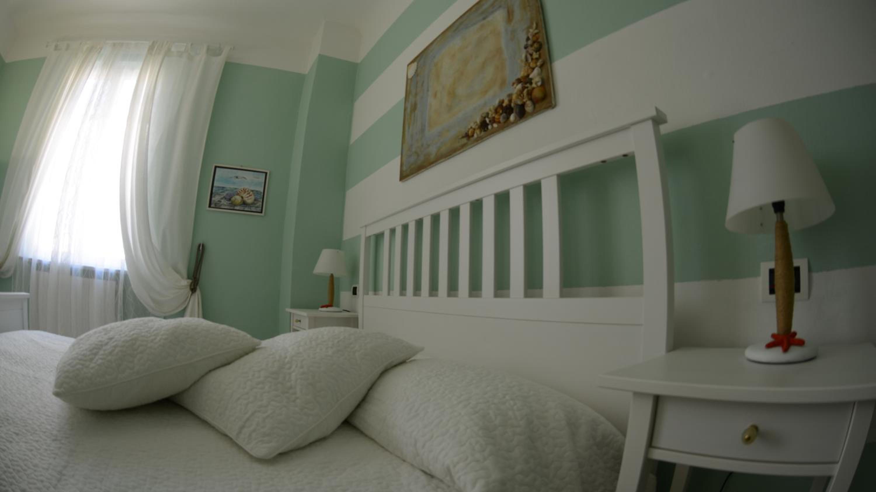 Large Double Room photo 3