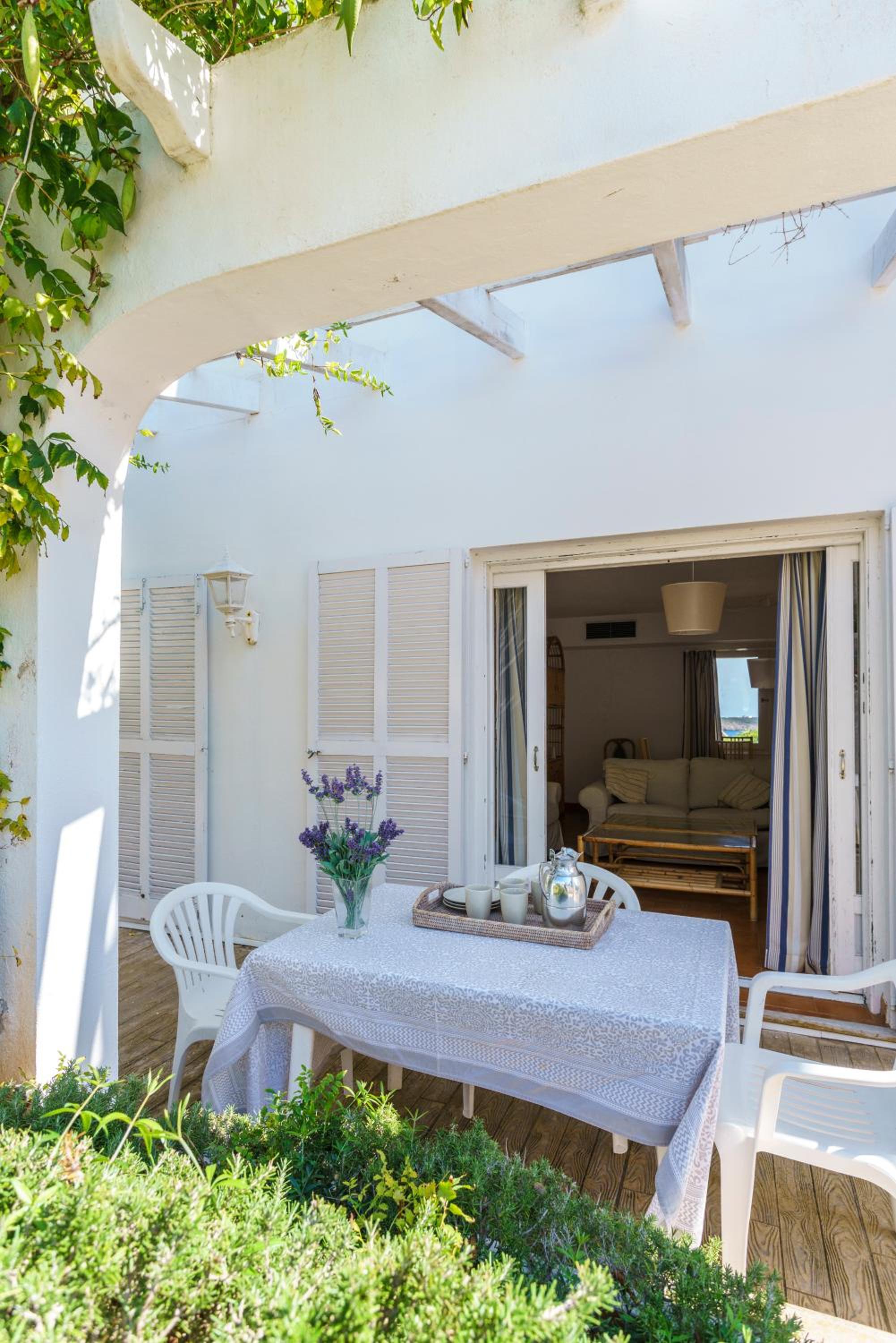 Villa photo 2