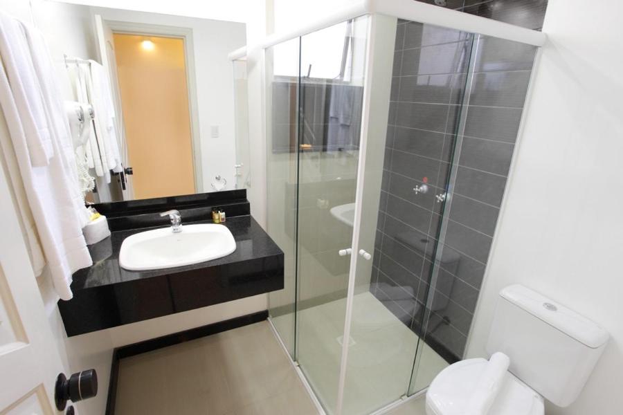 Family Room with Private Bathroom photo 2
